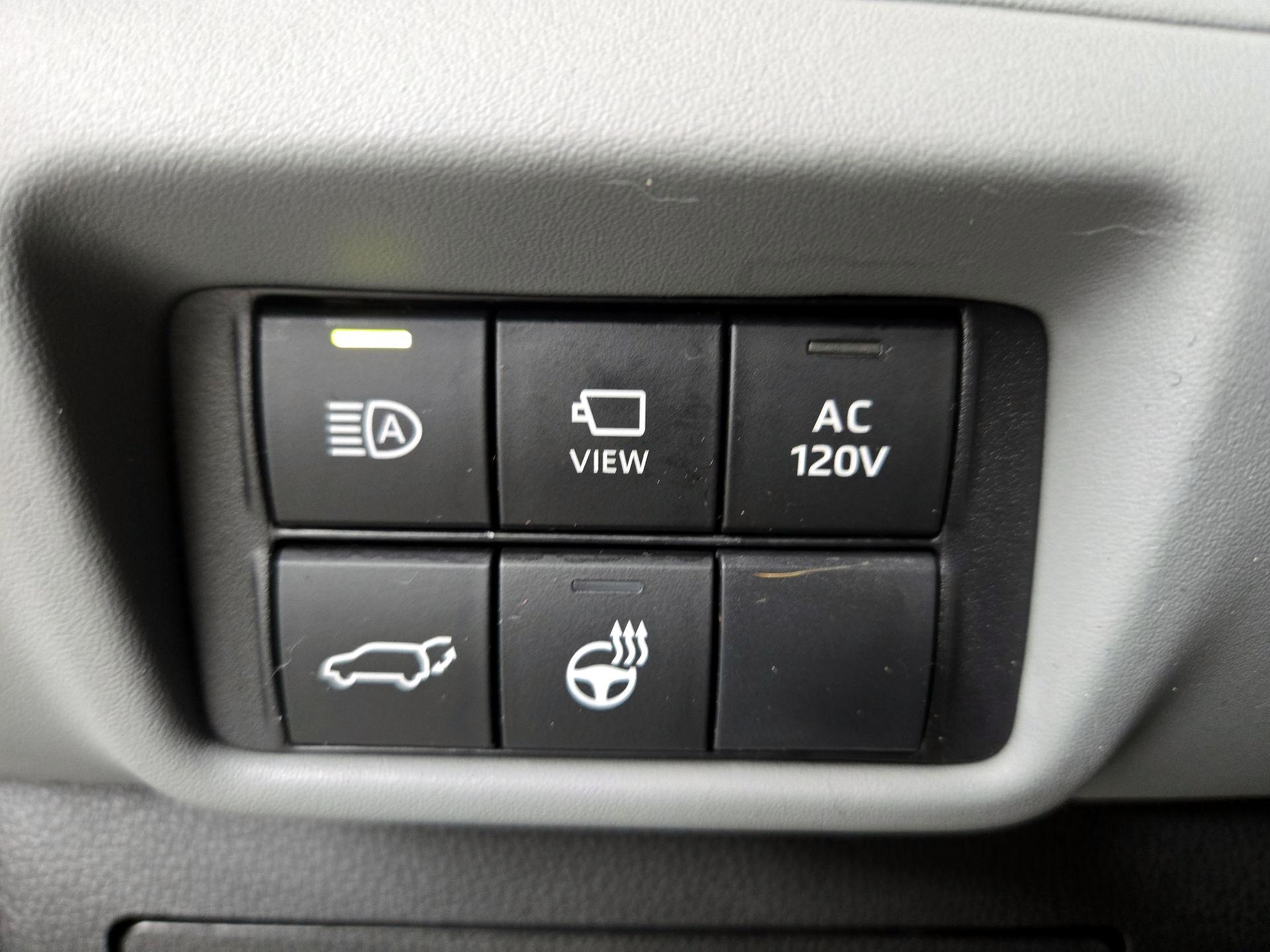 Thumbnail: 2023 Toyota Highlander - 13