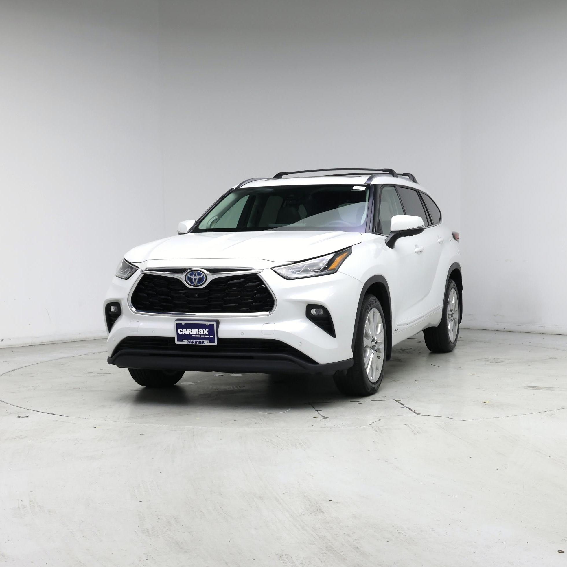 Thumbnail: 2023 Toyota Highlander - 4