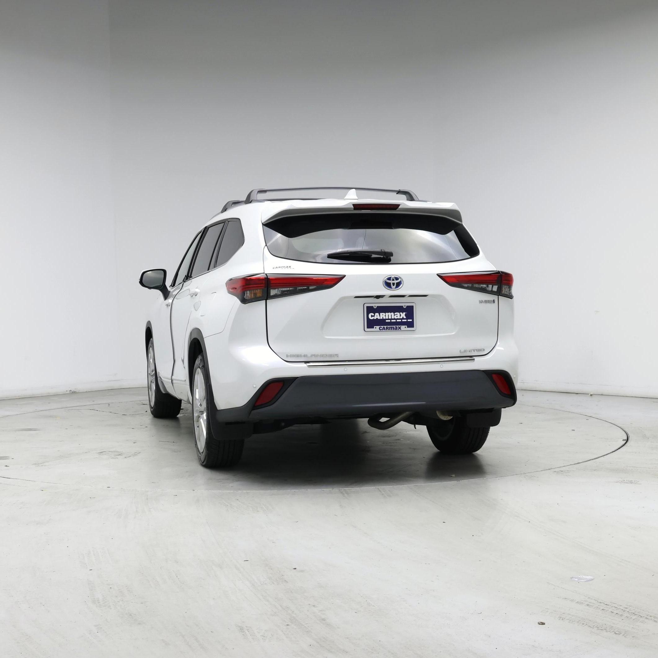 Thumbnail: 2023 Toyota Highlander - 6
