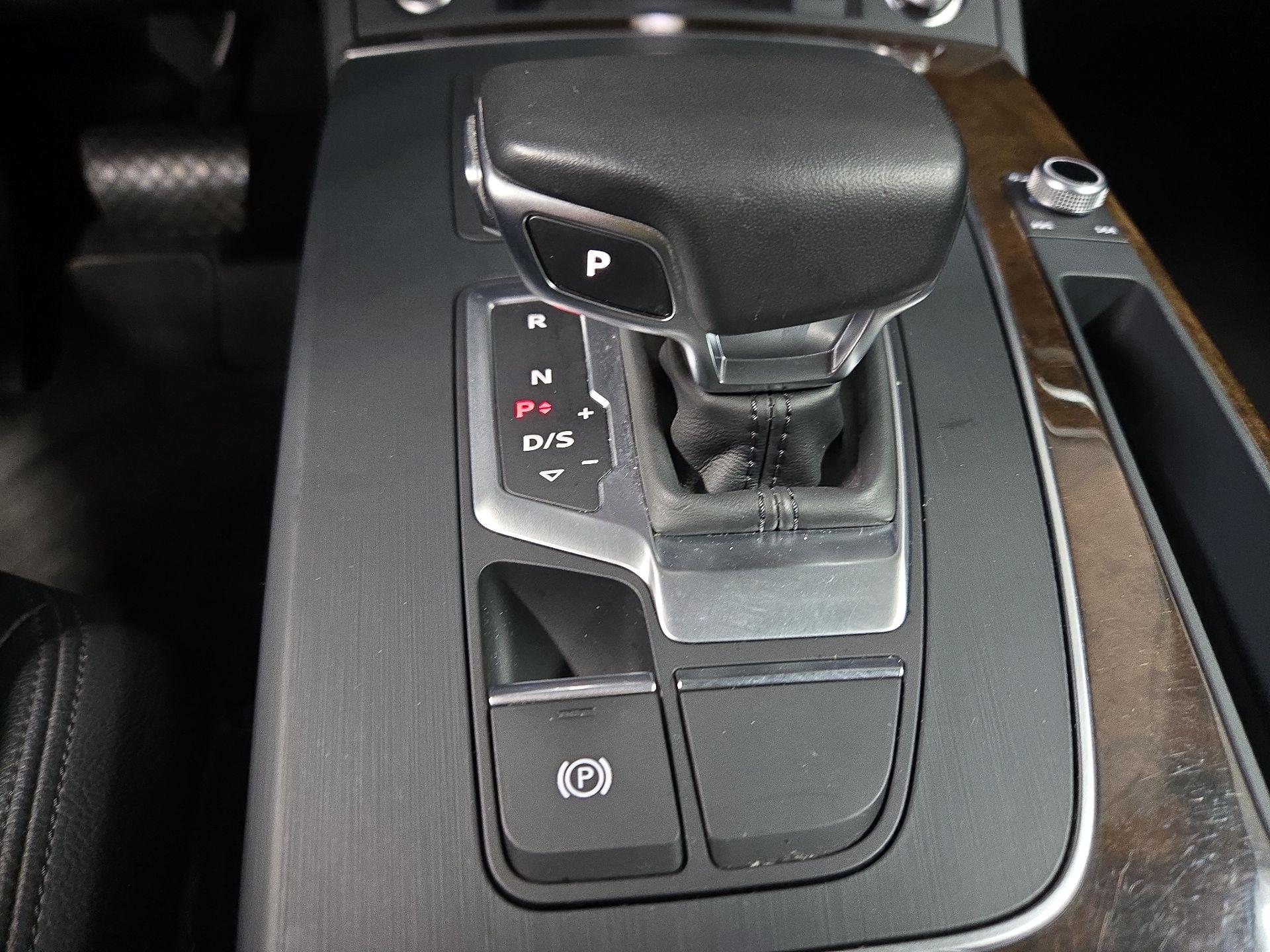 Thumbnail: 2019 Audi Q5 - 17