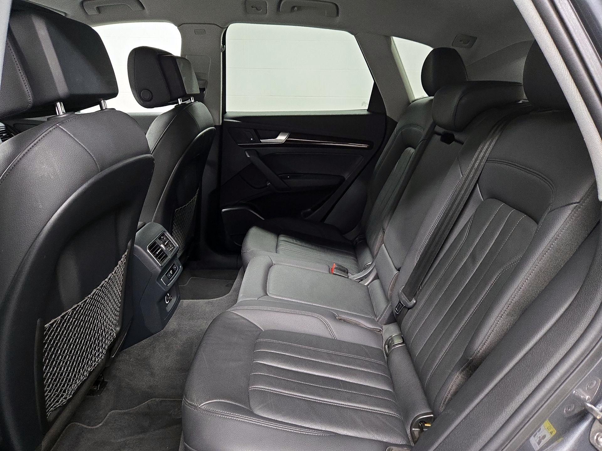 Thumbnail: 2019 Audi Q5 - 19
