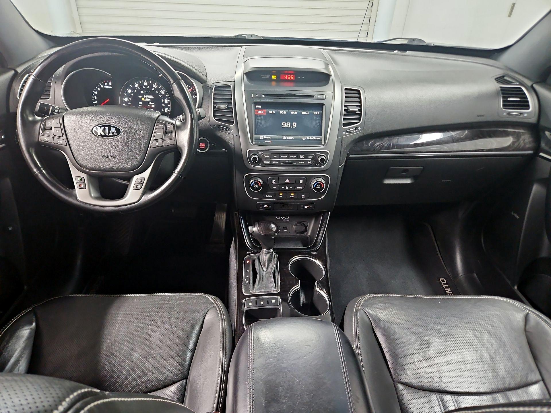 Thumbnail: 2015 Kia Sorento - 9