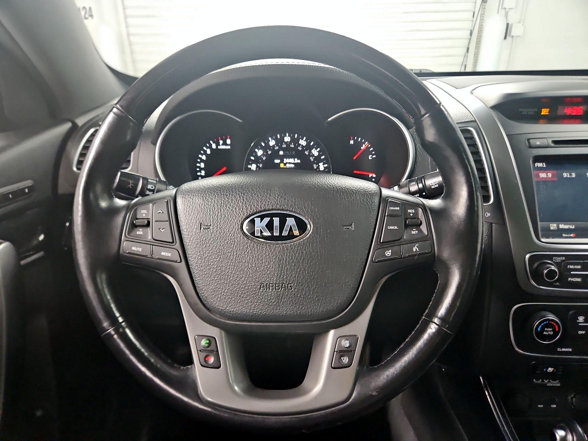 Thumbnail: 2015 Kia Sorento - 10