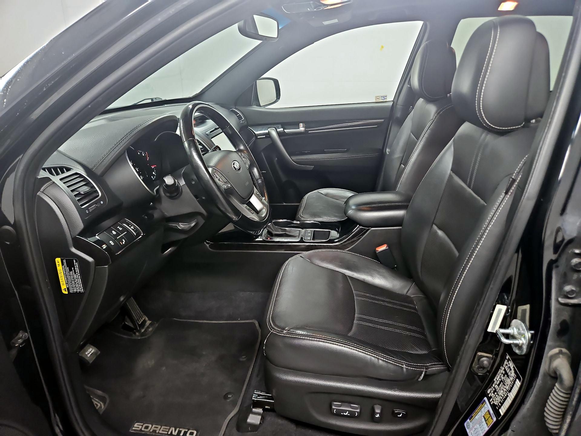Thumbnail: 2015 Kia Sorento - 11