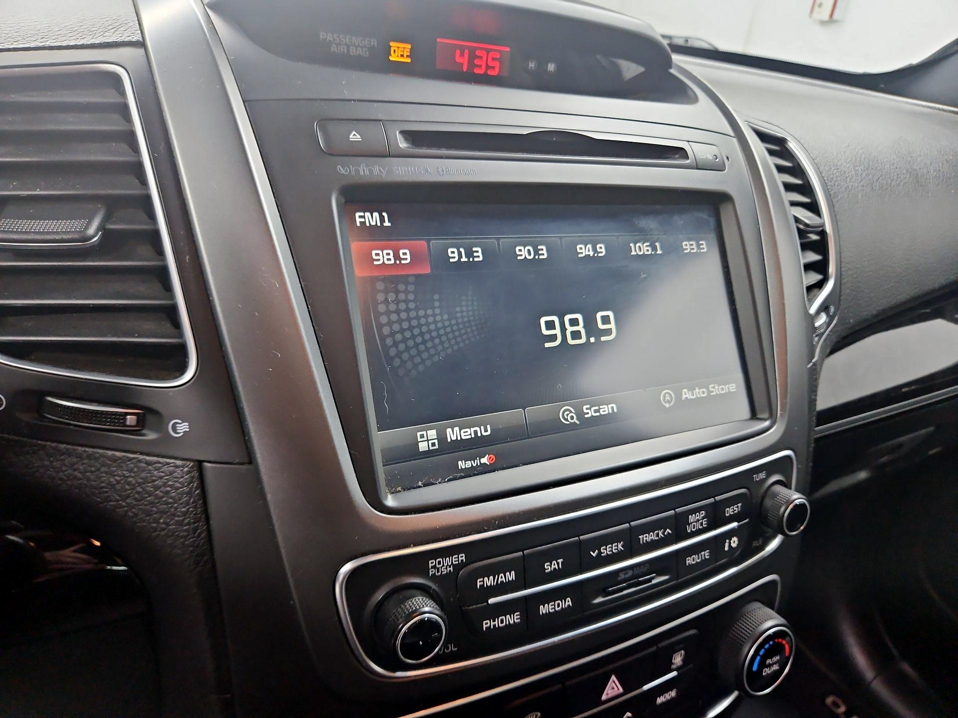 Thumbnail: 2015 Kia Sorento - 16