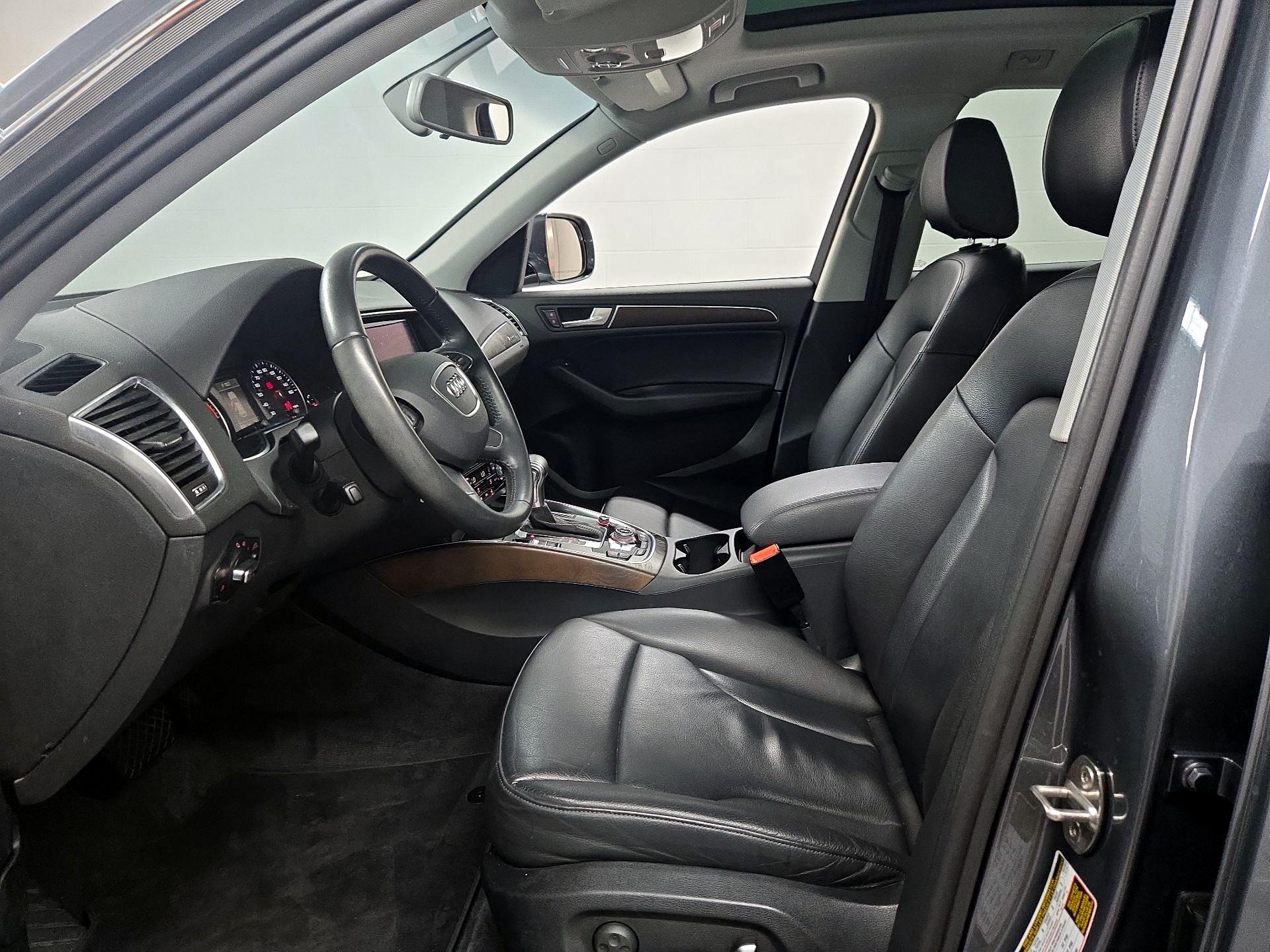 Thumbnail: 2016 Audi Q5 - 11