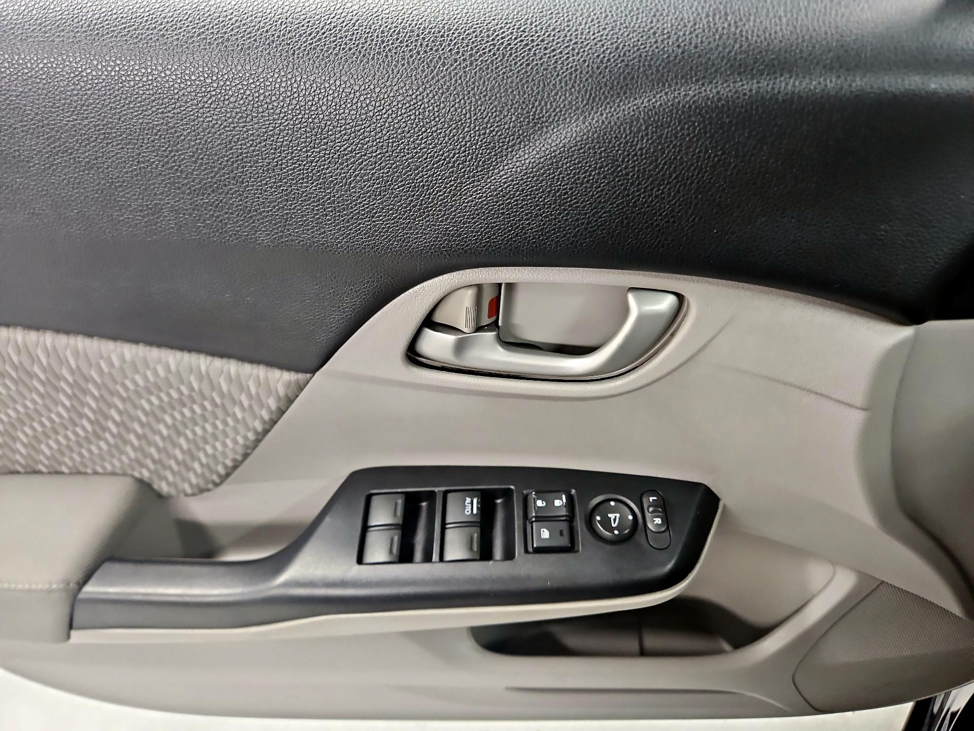 Thumbnail: 2015 Honda Civic - 12