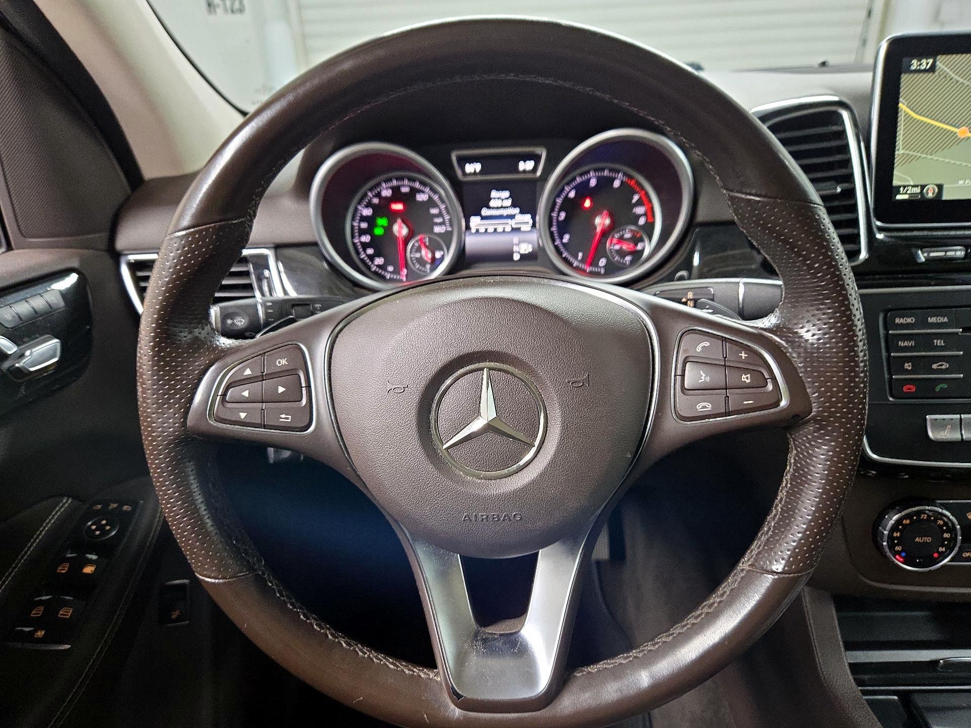 Thumbnail: 2016 Mercedes-Benz GLE - 10