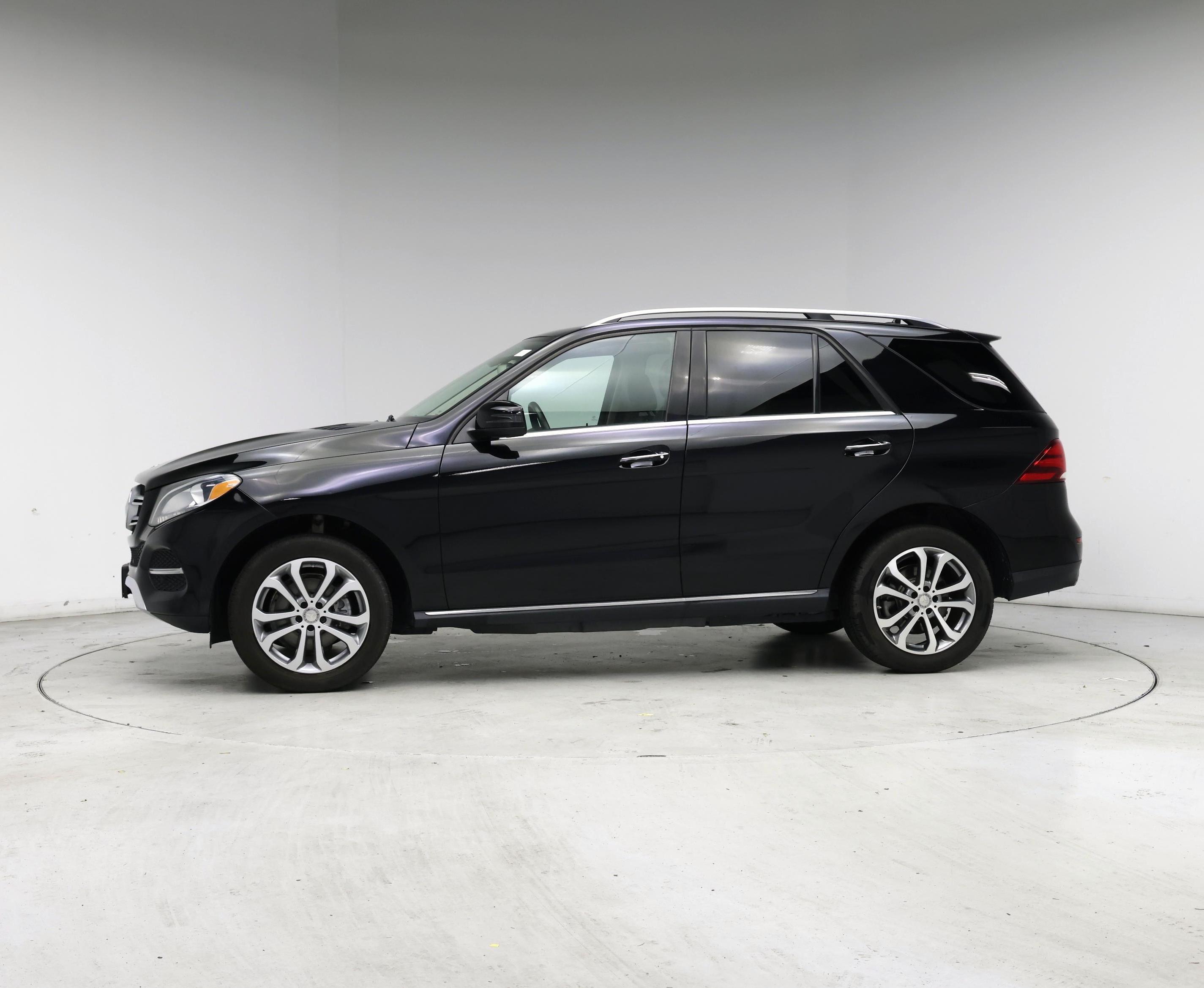 Thumbnail: 2016 Mercedes-Benz GLE - 3
