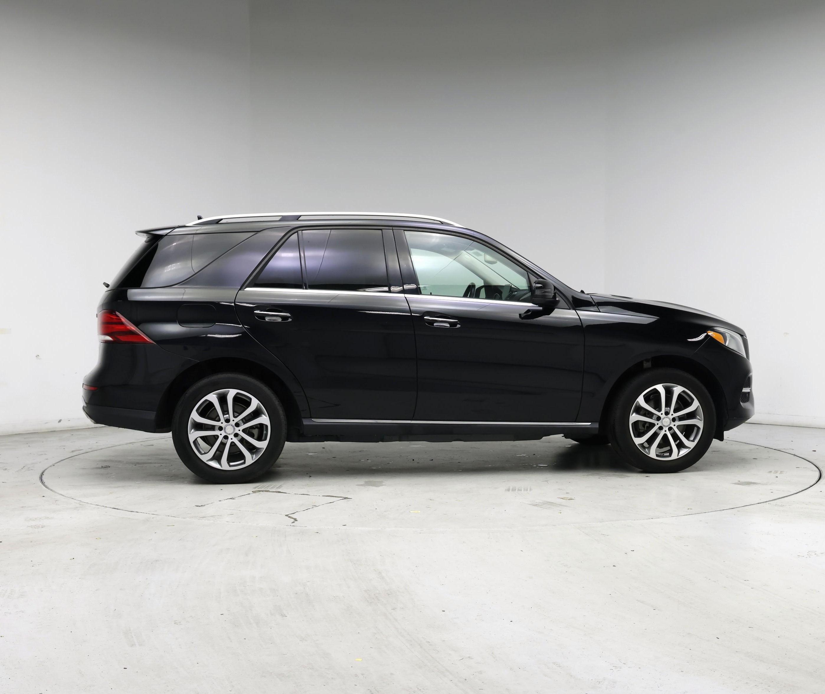 Thumbnail: 2016 Mercedes-Benz GLE - 7
