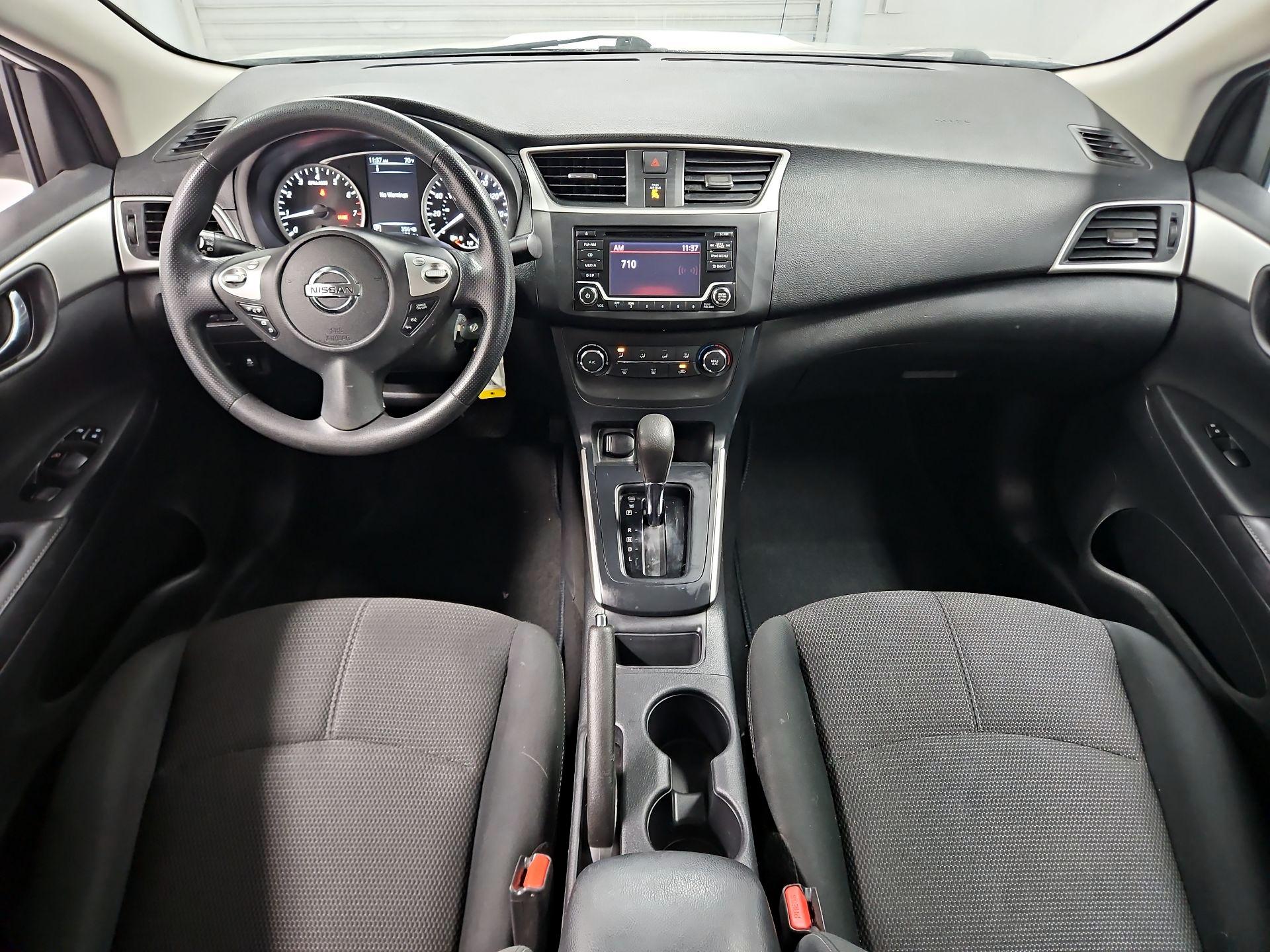 Thumbnail: 2018 Nissan Sentra - 9