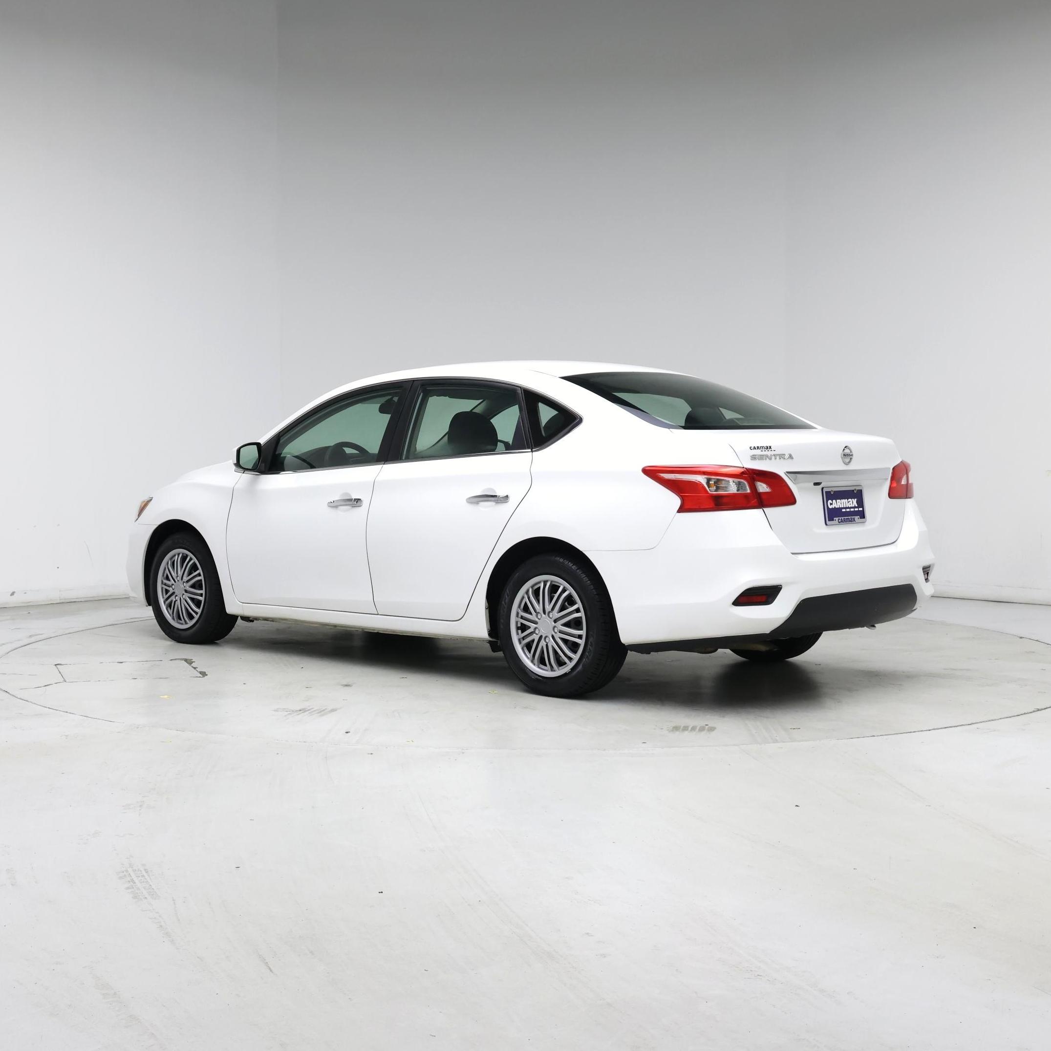 Thumbnail: 2018 Nissan Sentra - 2