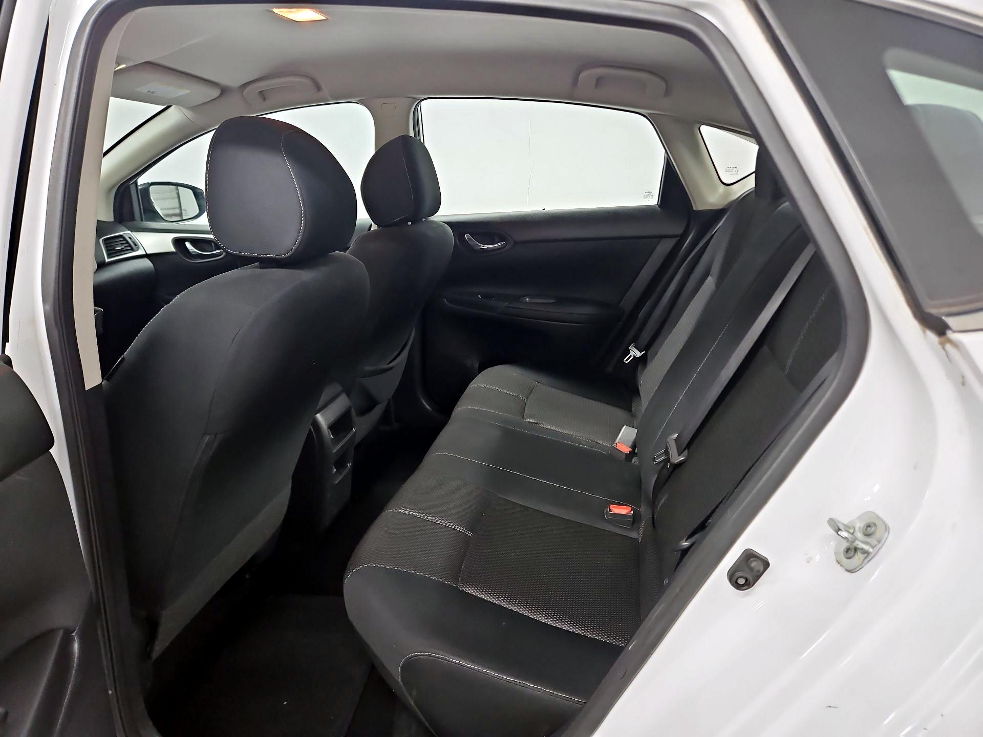 Thumbnail: 2018 Nissan Sentra - 19