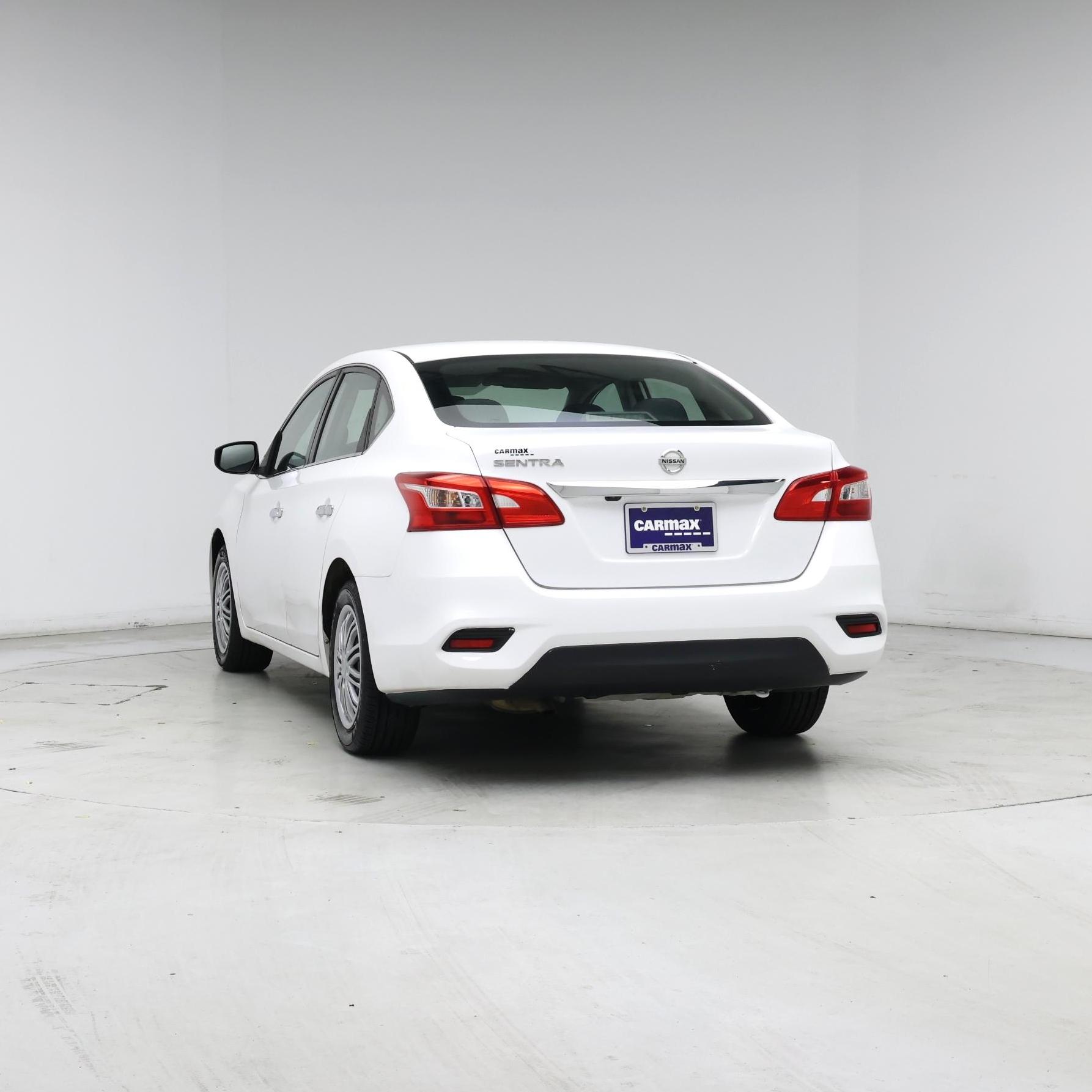Thumbnail: 2018 Nissan Sentra - 6