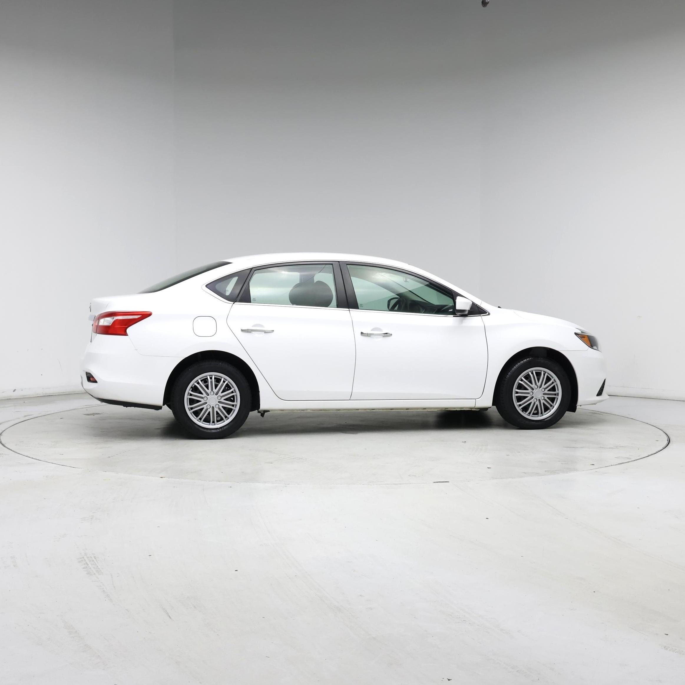 Thumbnail: 2018 Nissan Sentra - 7