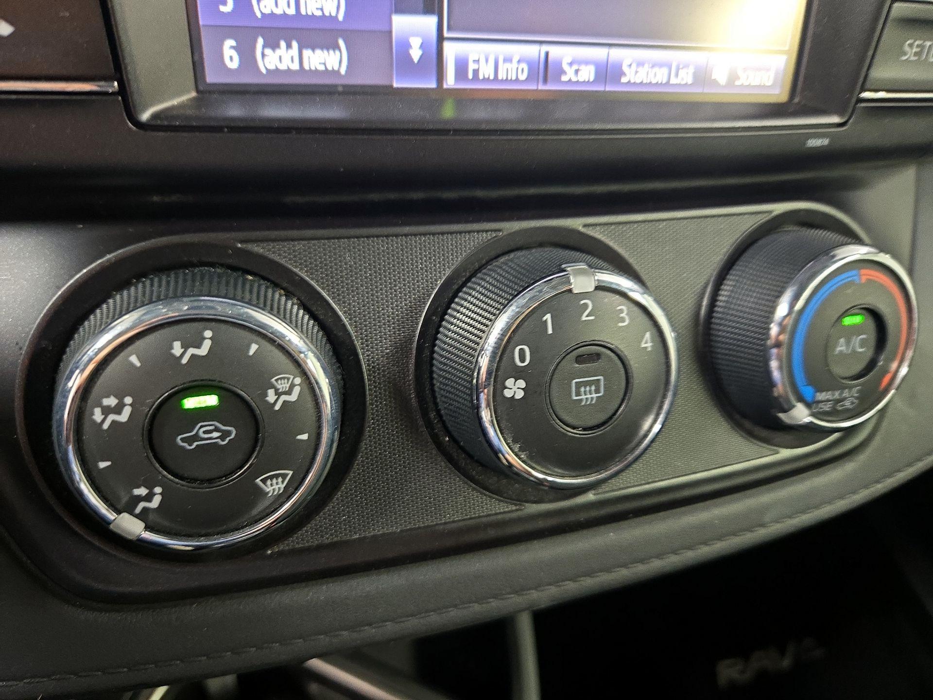 Thumbnail: 2018 Toyota RAV4 - 16