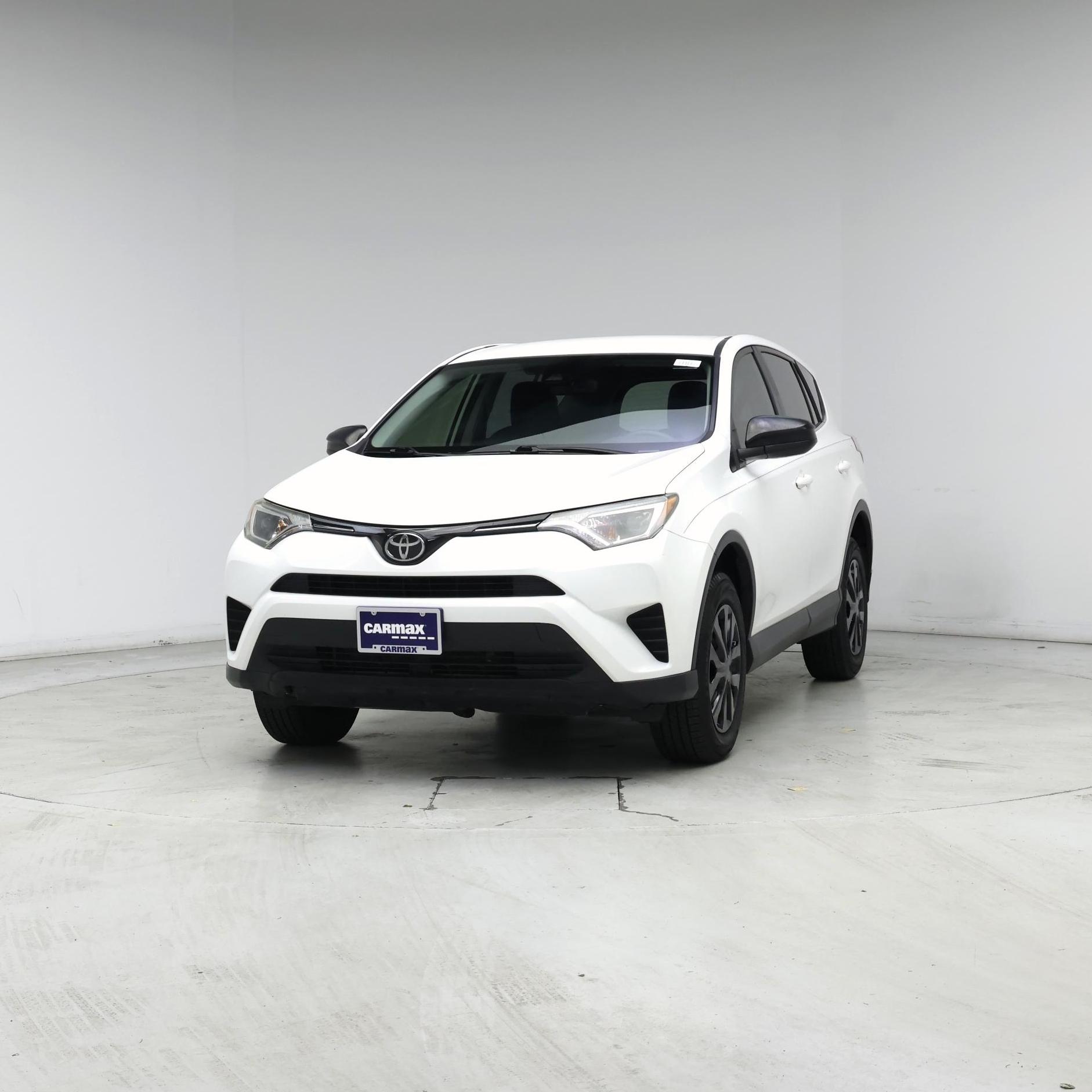 Thumbnail: 2018 Toyota RAV4 - 4