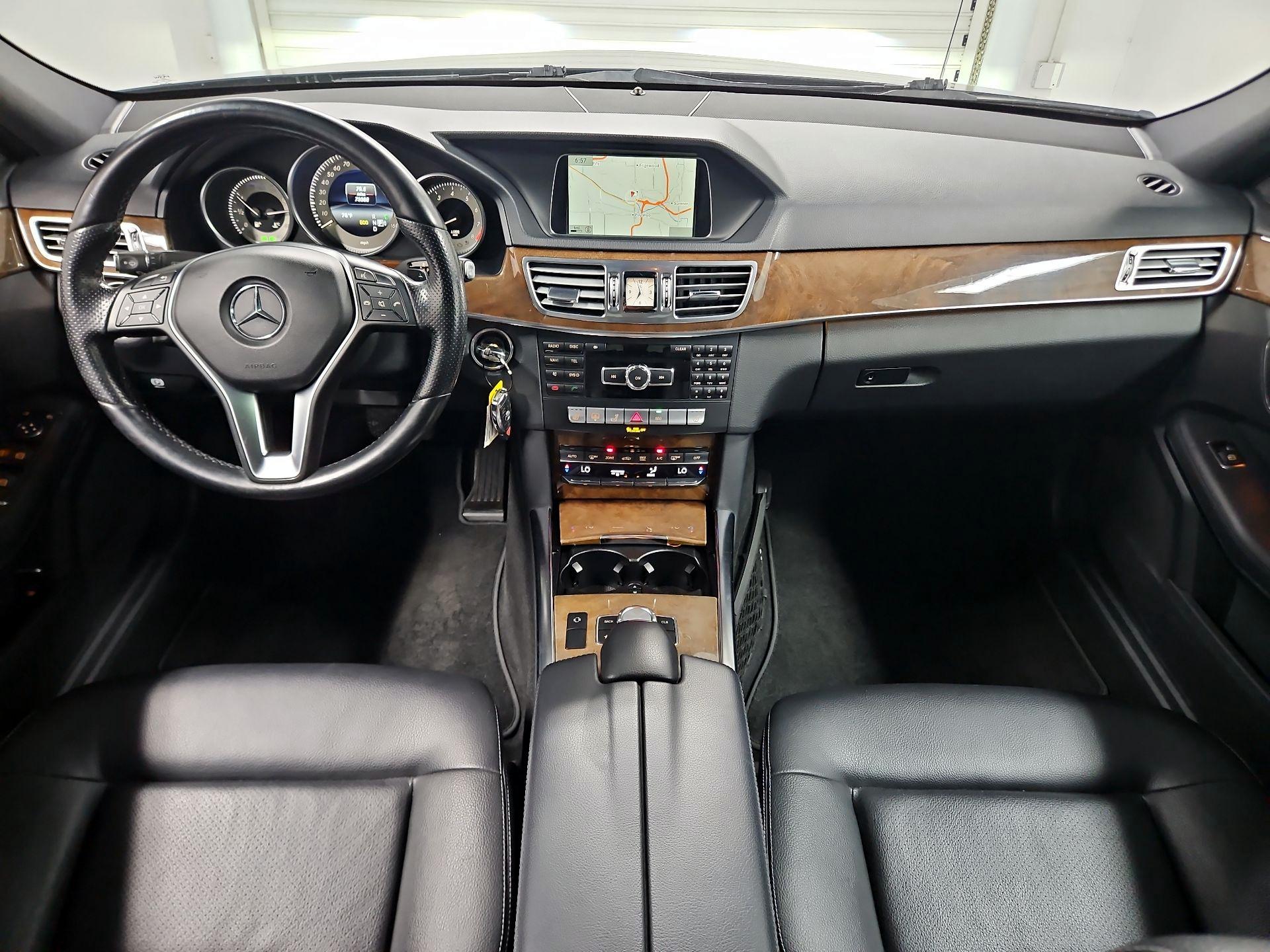 Thumbnail: 2014 Mercedes-Benz E-Class - 9