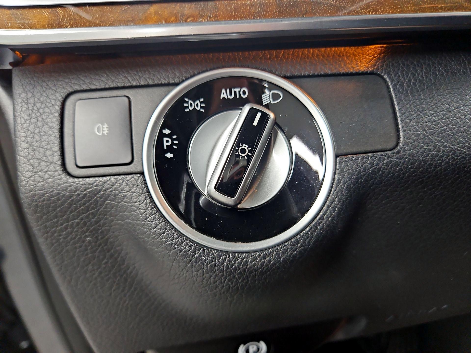 Thumbnail: 2014 Mercedes-Benz E-Class - 13