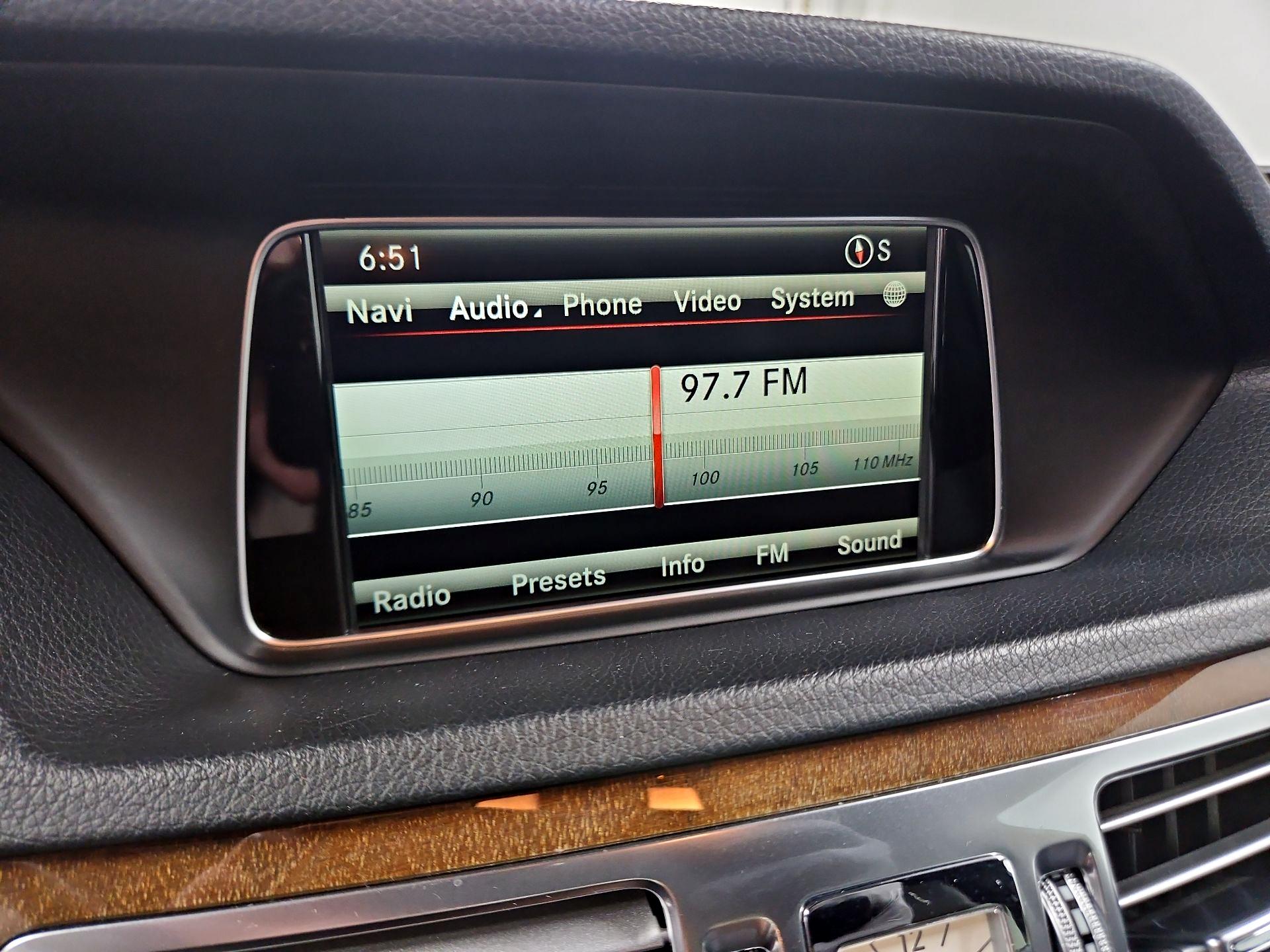 Thumbnail: 2014 Mercedes-Benz E-Class - 16