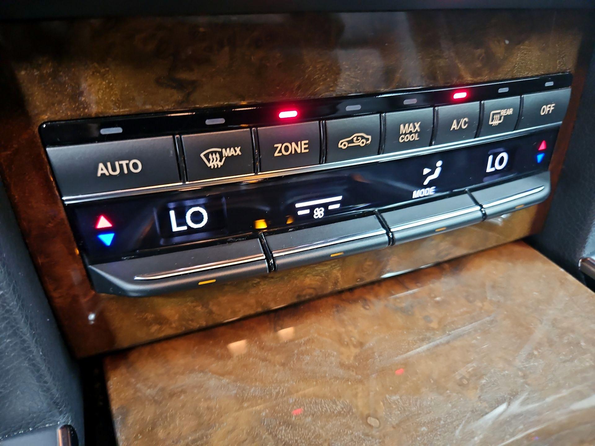Thumbnail: 2014 Mercedes-Benz E-Class - 17