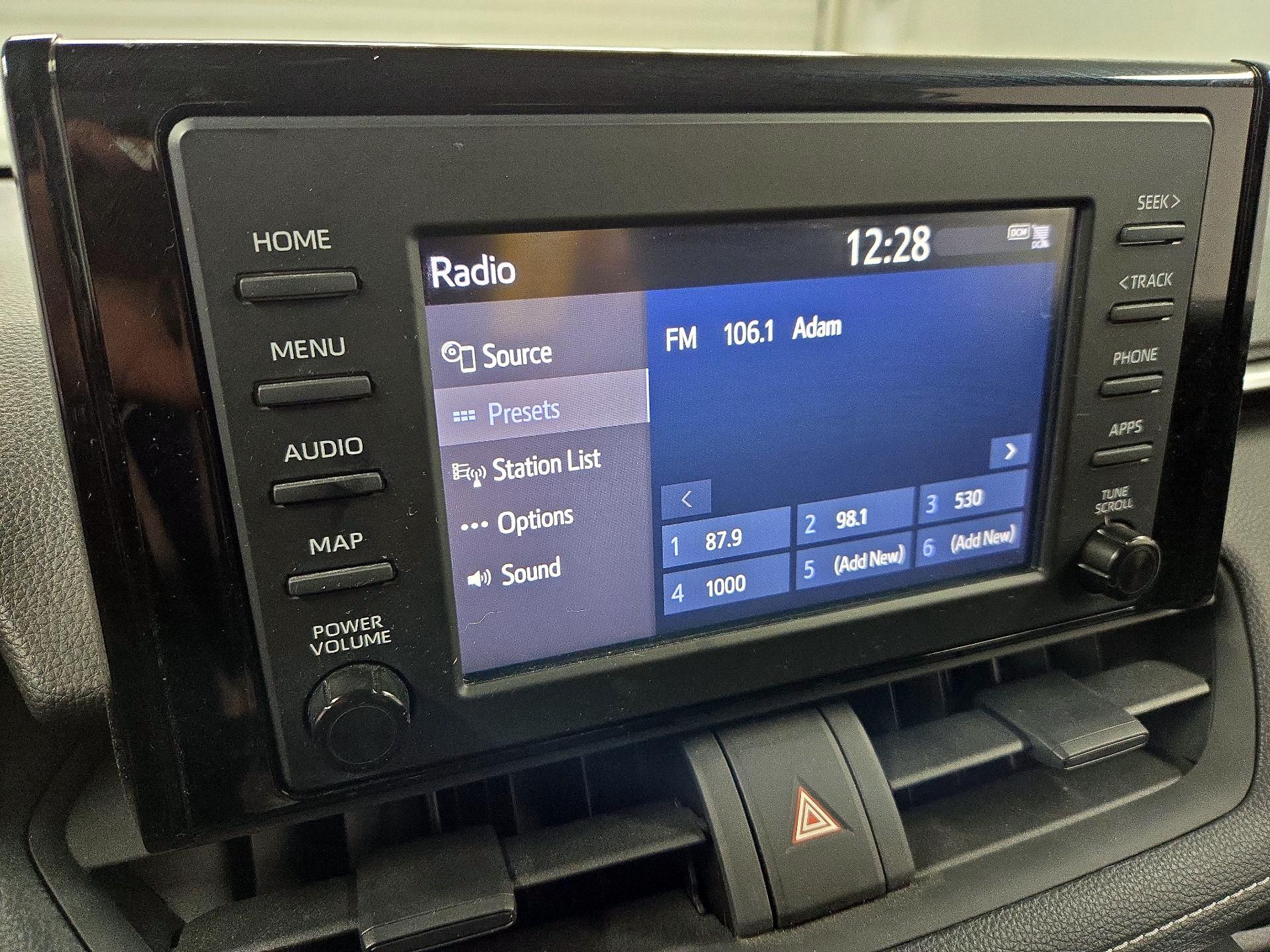 Thumbnail: 2019 Toyota RAV4 - 15