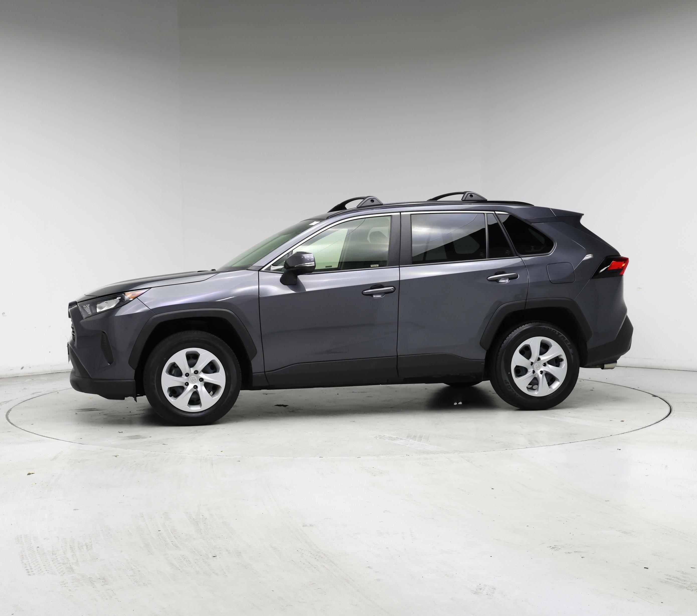 Thumbnail: 2019 Toyota RAV4 - 3