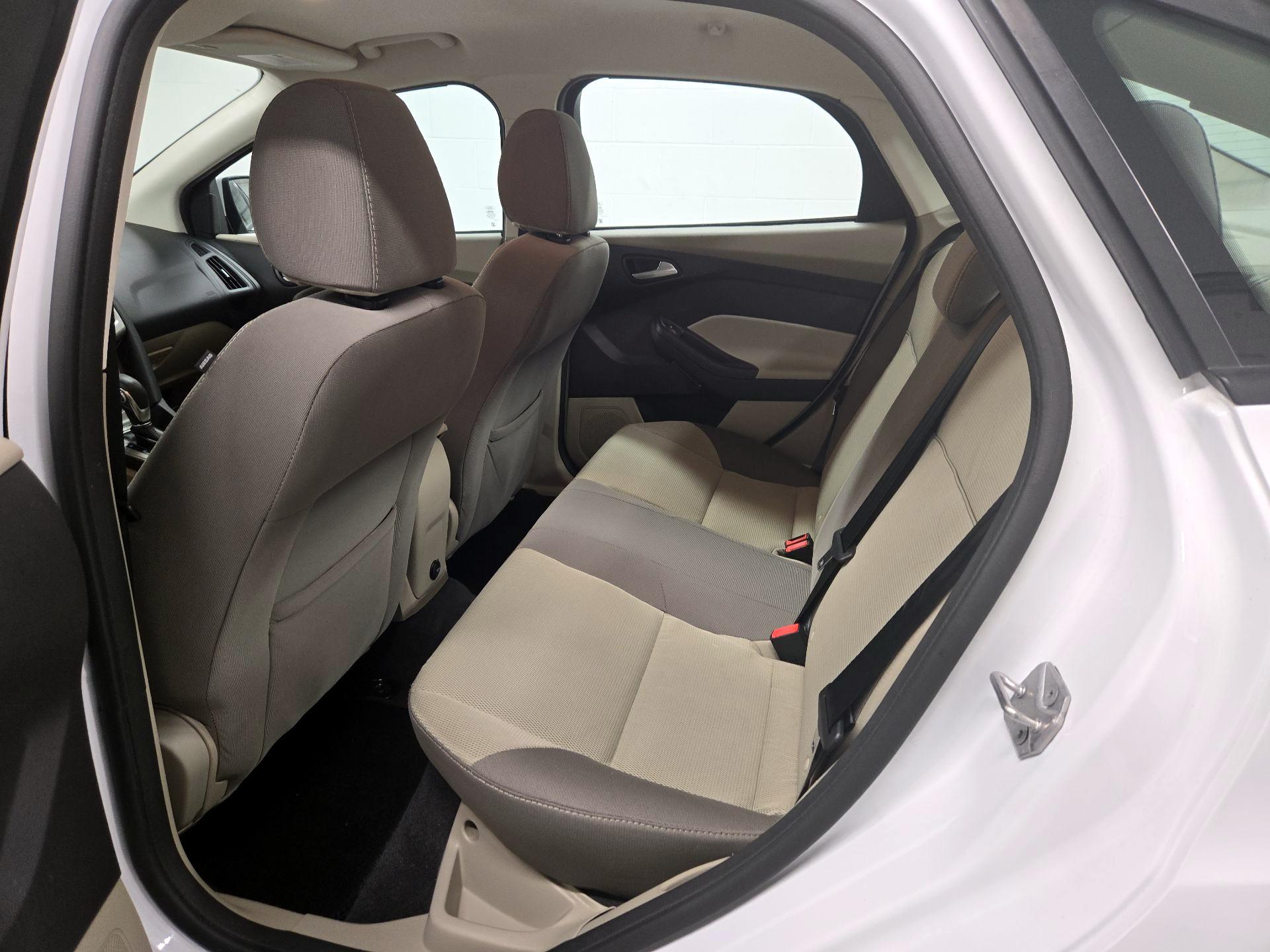 Thumbnail: 2014 Ford Focus - 18