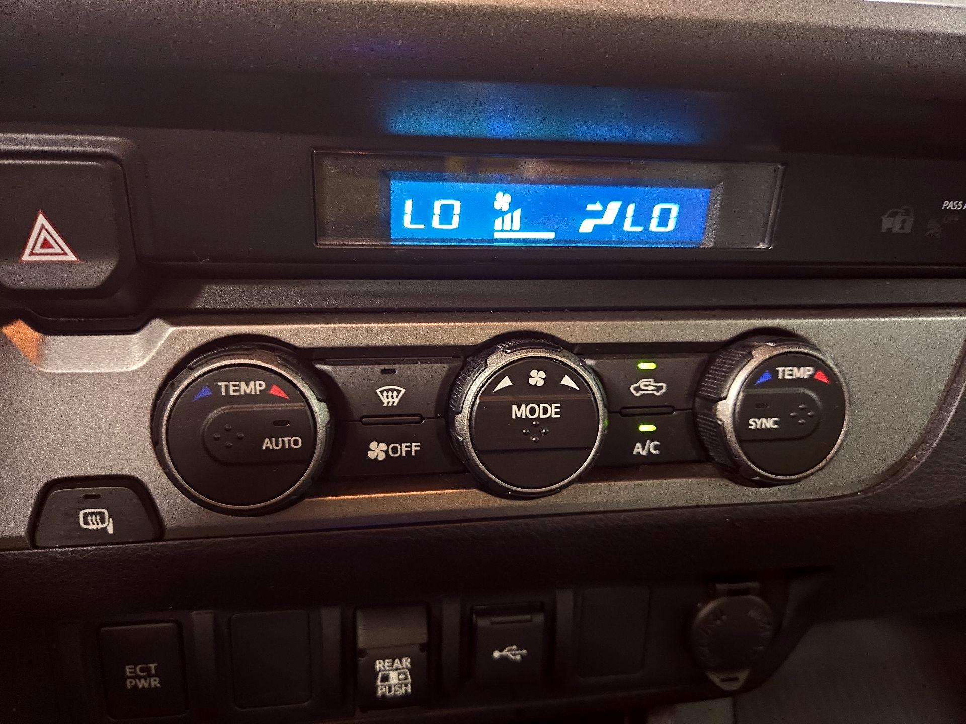 Thumbnail: 2021 Toyota Tacoma - 16