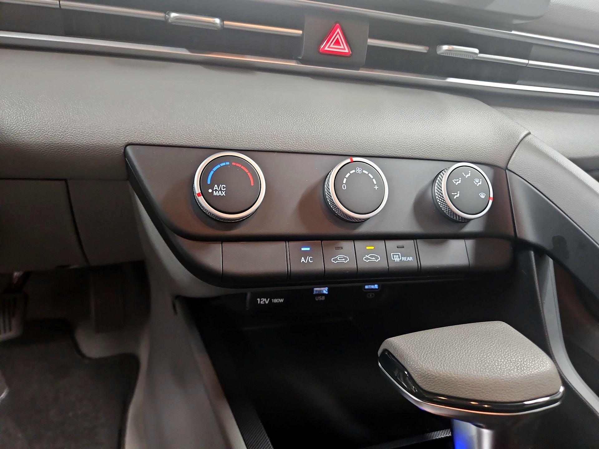 Thumbnail: 2021 Hyundai Elantra - 16