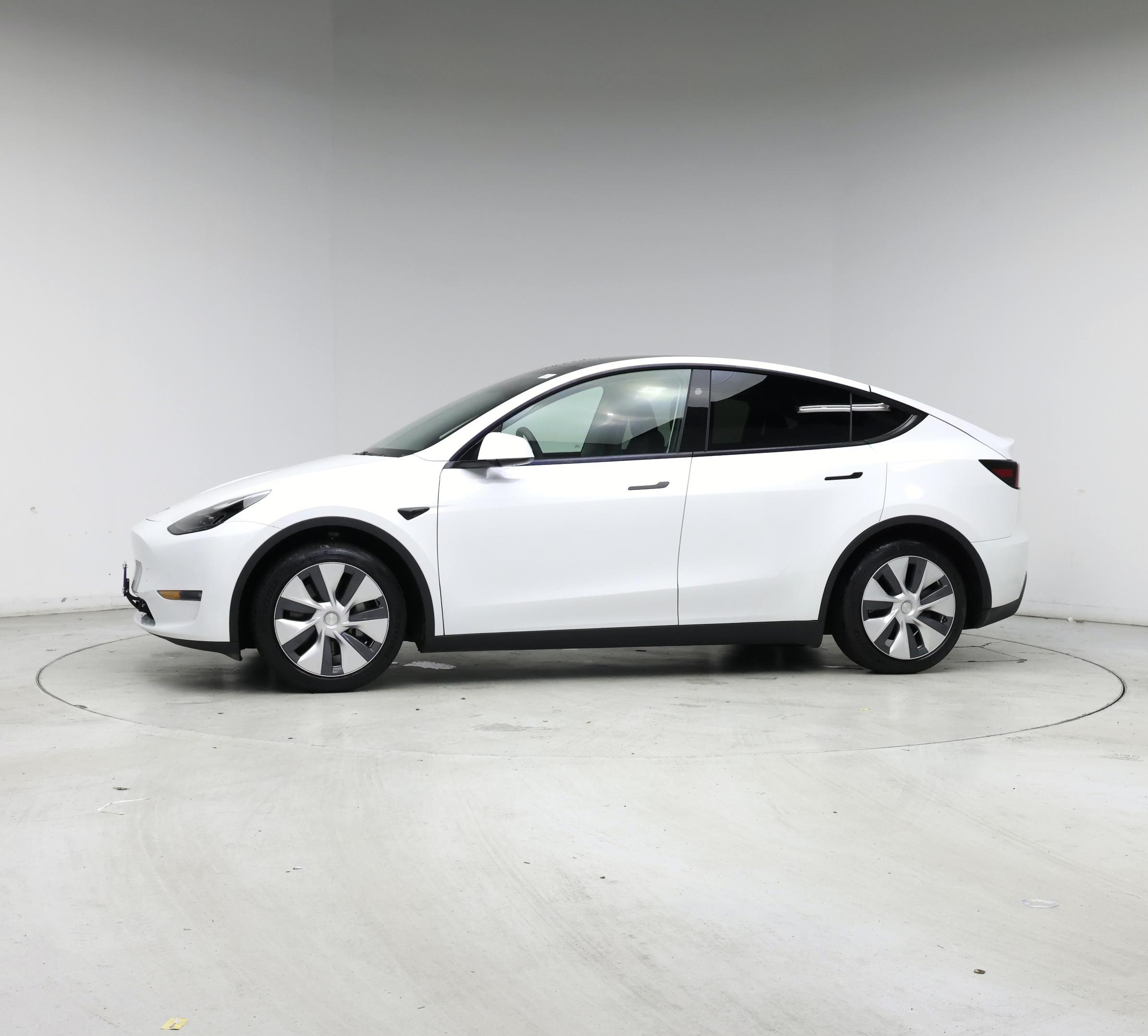 Thumbnail: 2024 Tesla Model Y - 3