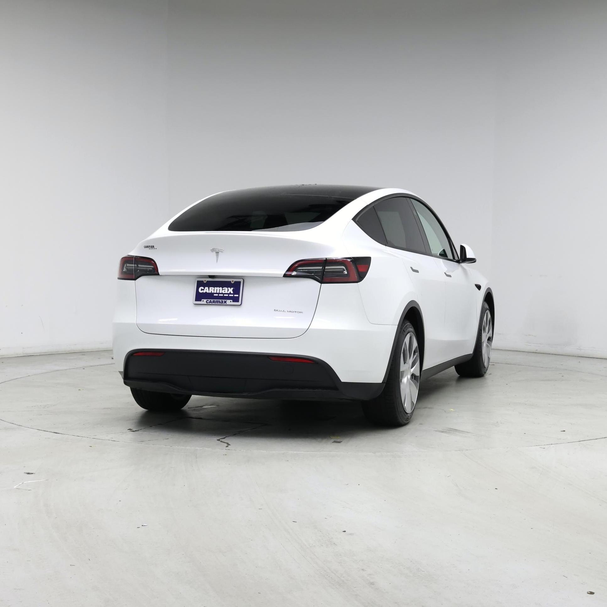 Thumbnail: 2024 Tesla Model Y - 8