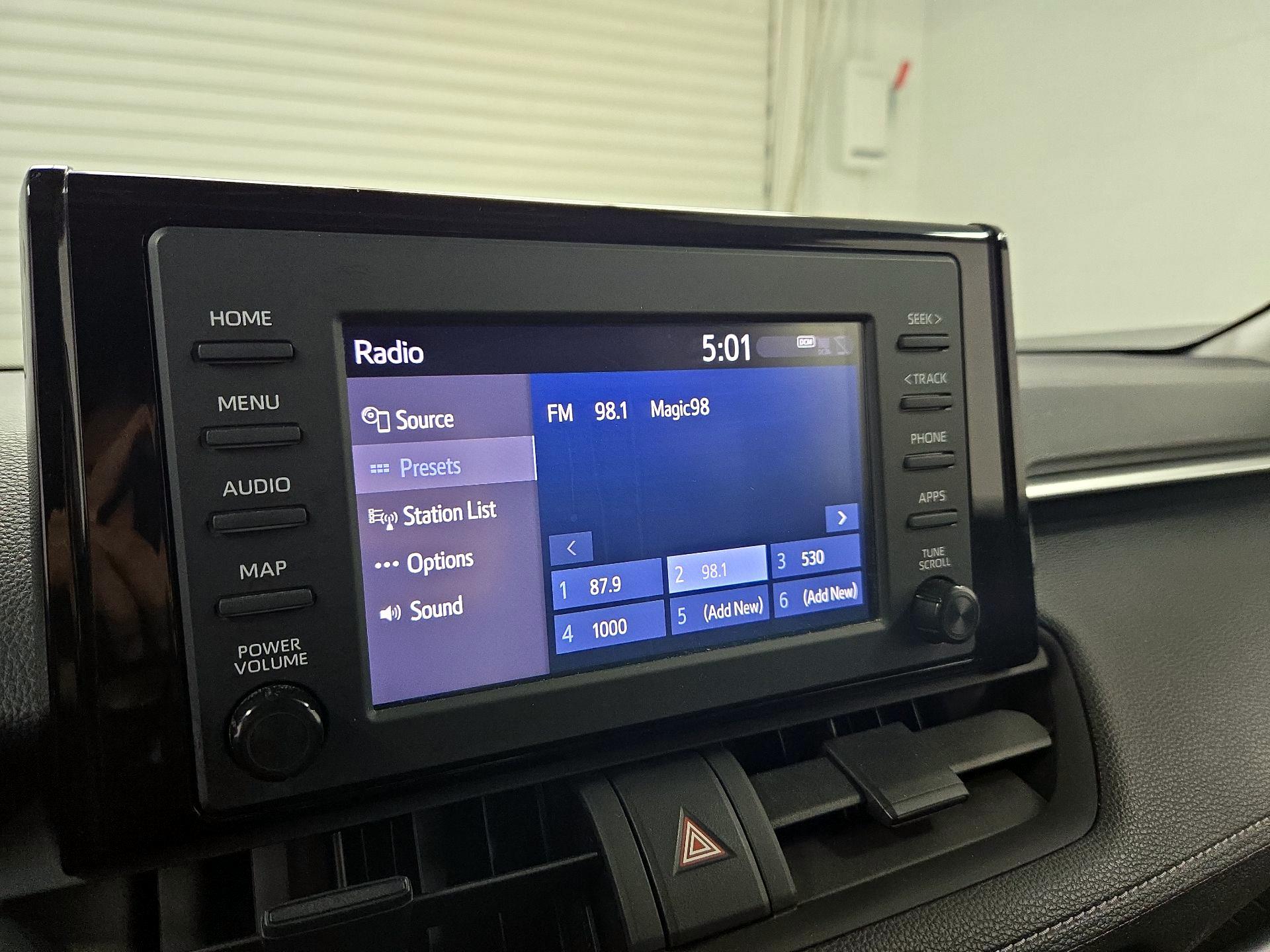 Thumbnail: 2019 Toyota RAV4 - 15