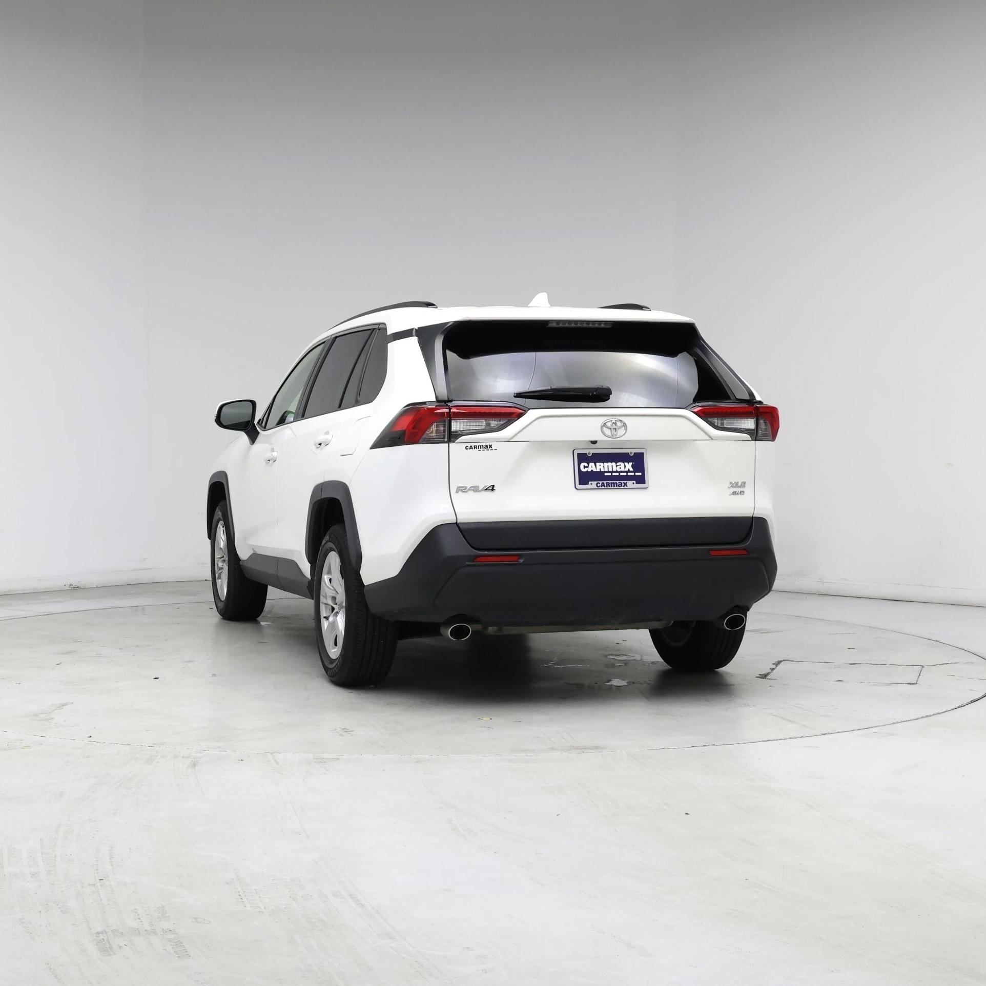 Thumbnail: 2019 Toyota RAV4 - 6
