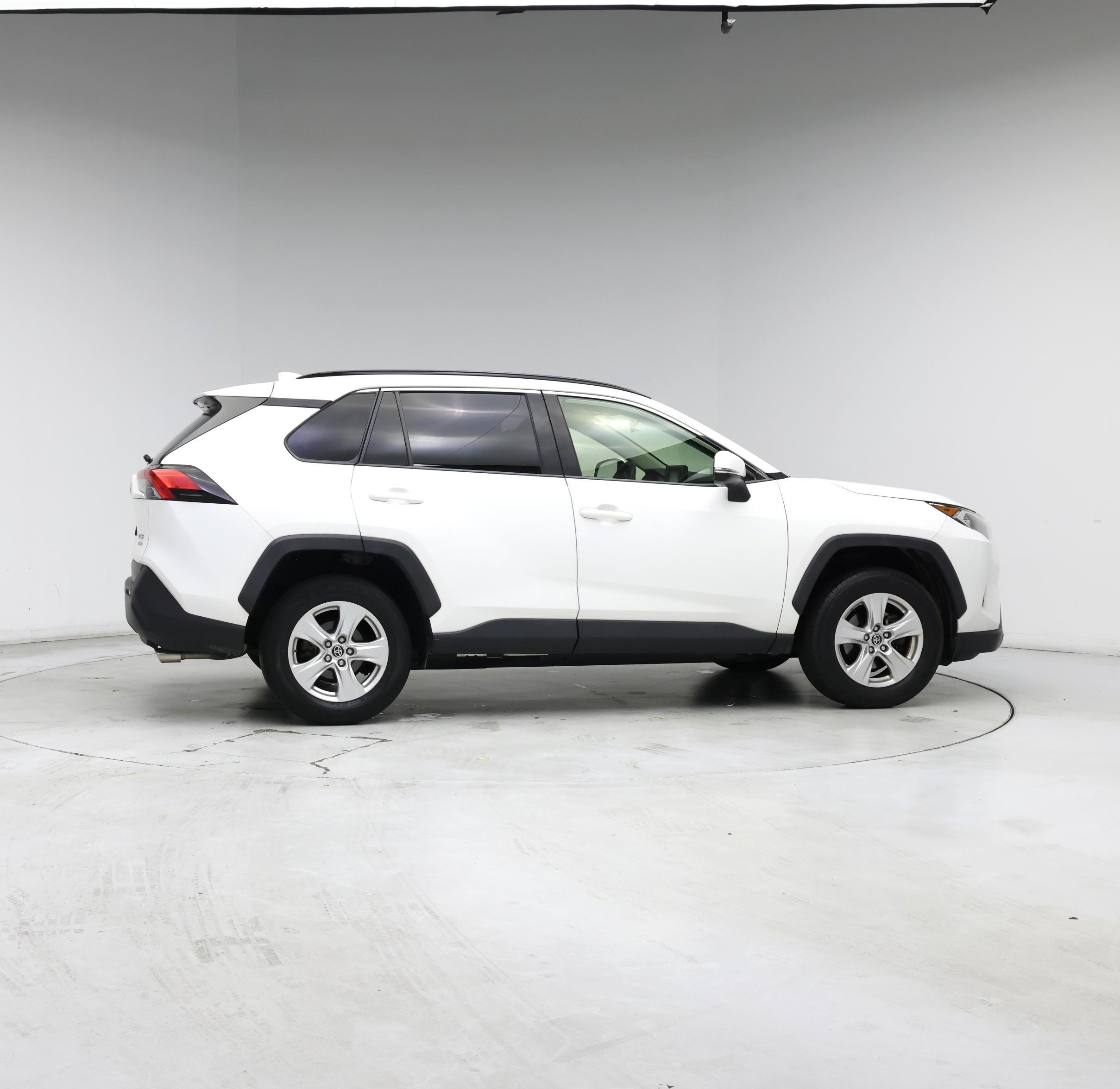 Thumbnail: 2019 Toyota RAV4 - 7