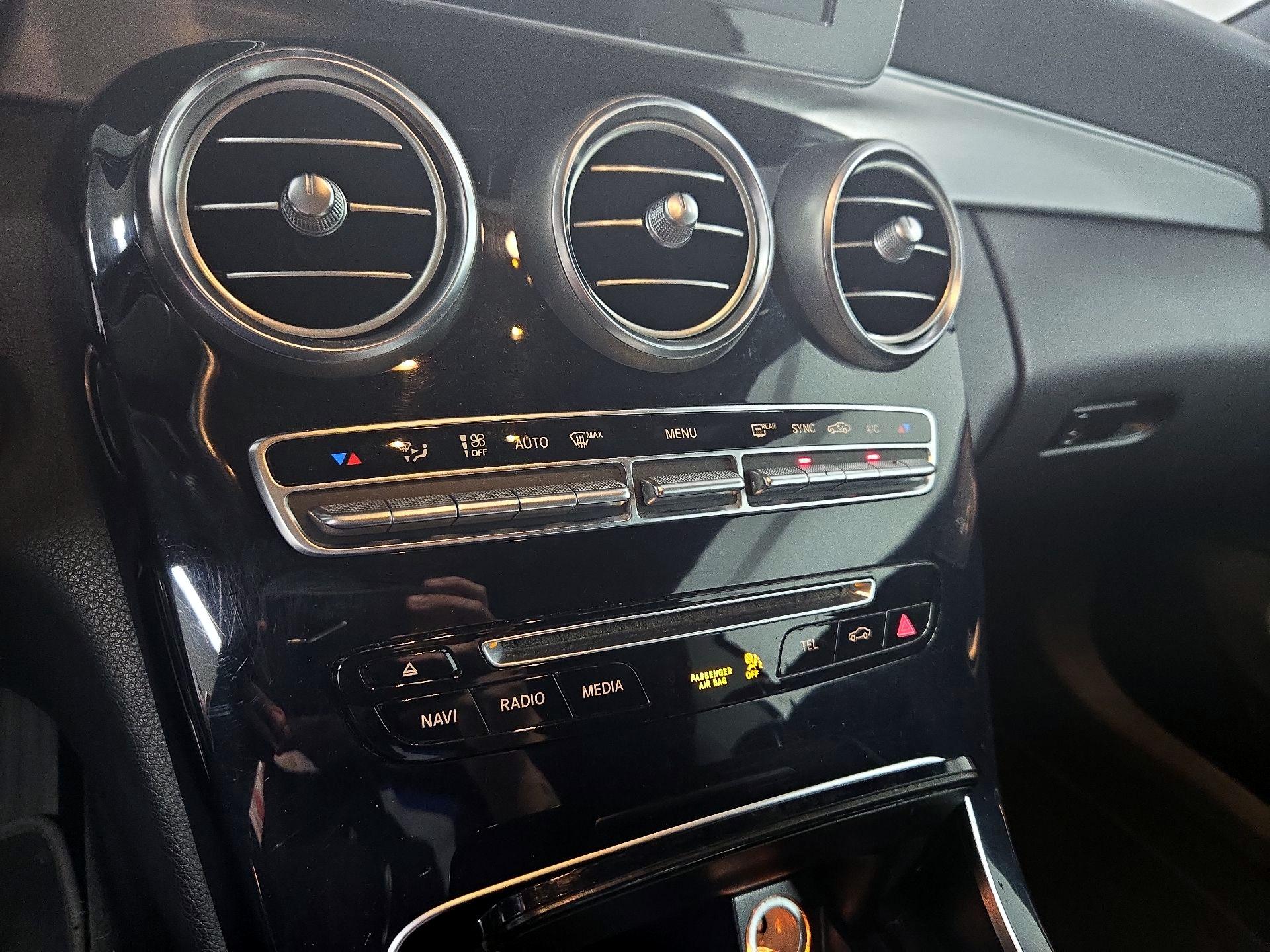 Thumbnail: 2017 Mercedes-Benz C-Class - 16