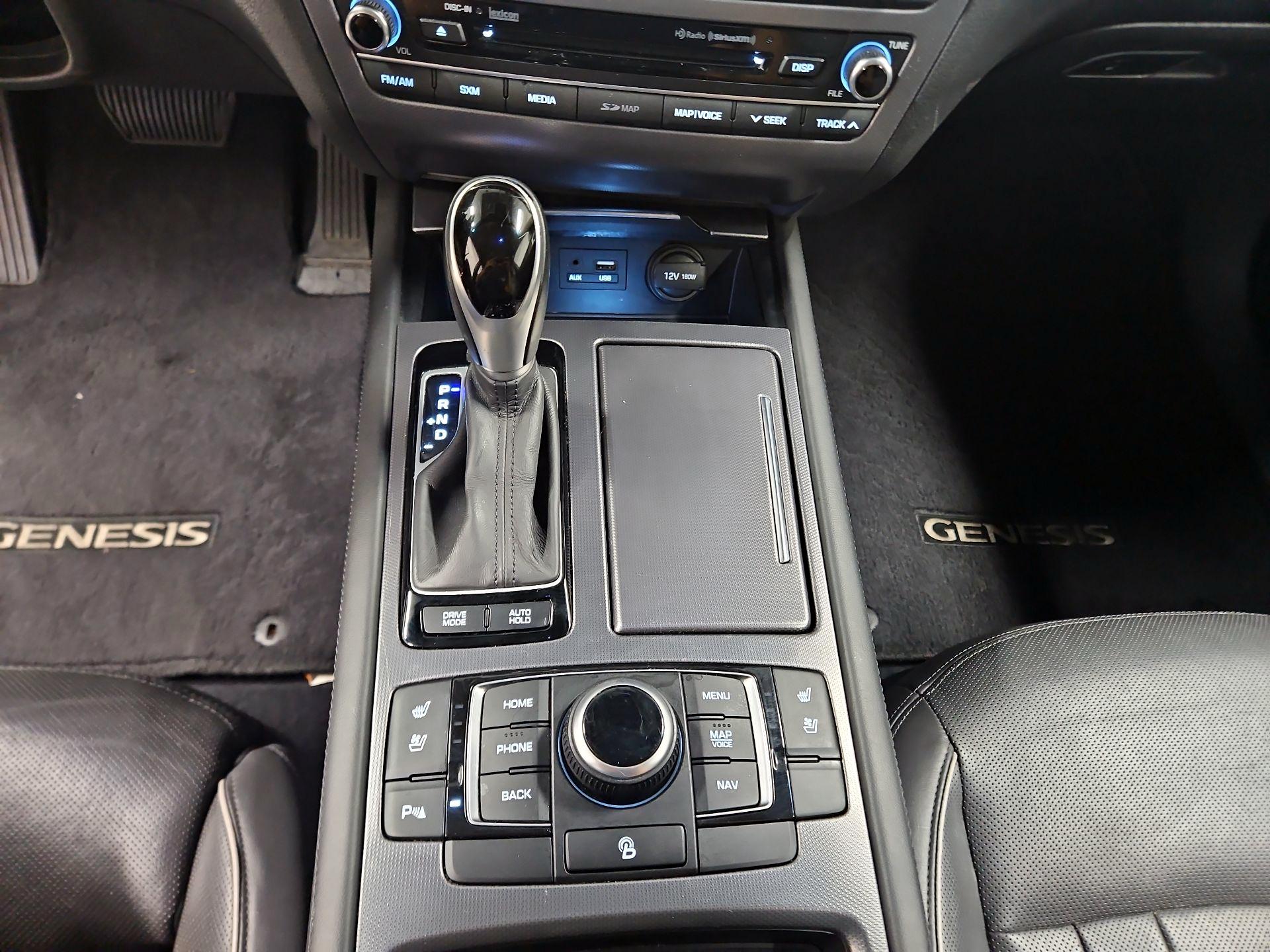 Thumbnail: 2015 Hyundai Genesis - 18