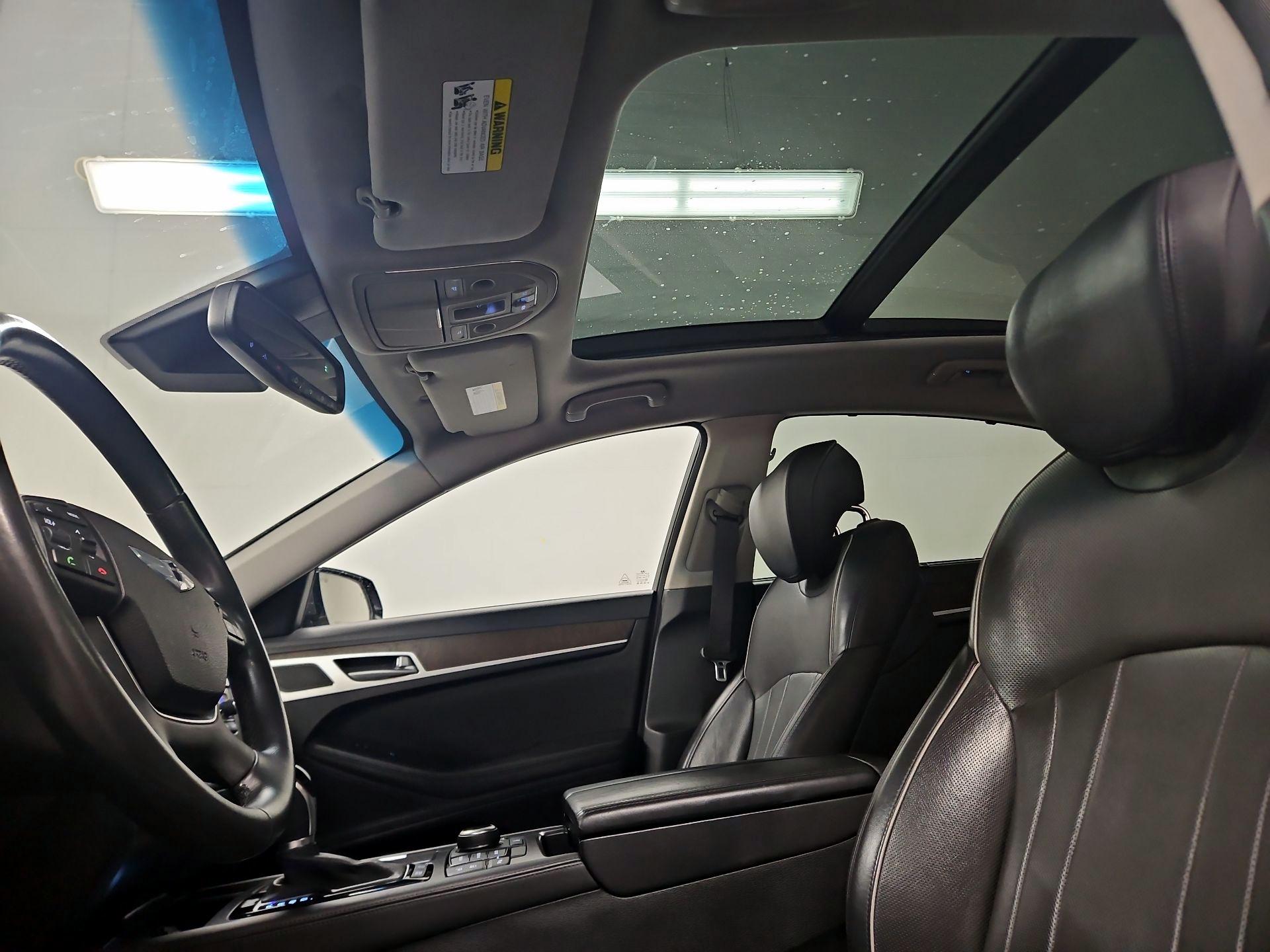 Thumbnail: 2015 Hyundai Genesis - 20