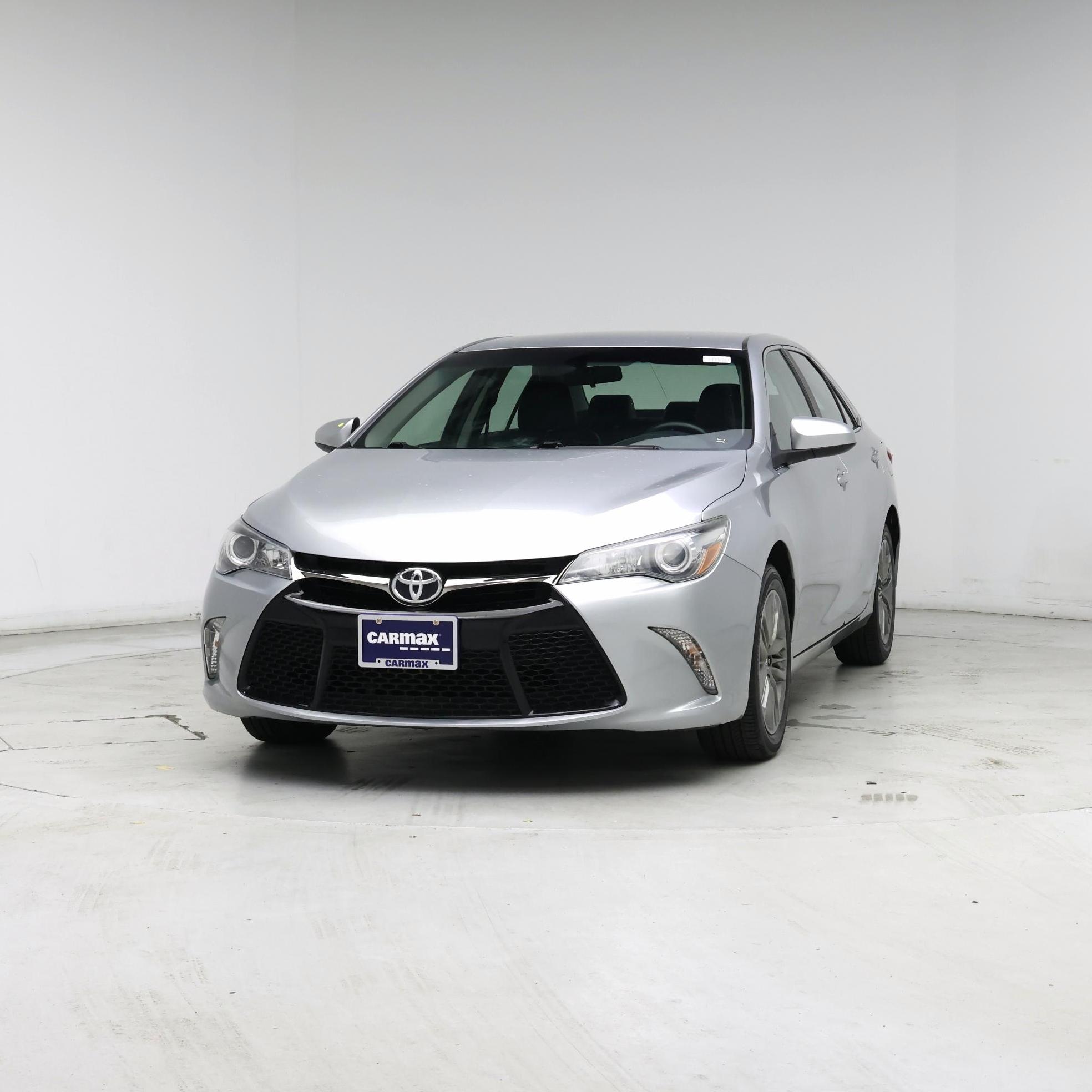 Thumbnail: 2017 Toyota Camry - 4