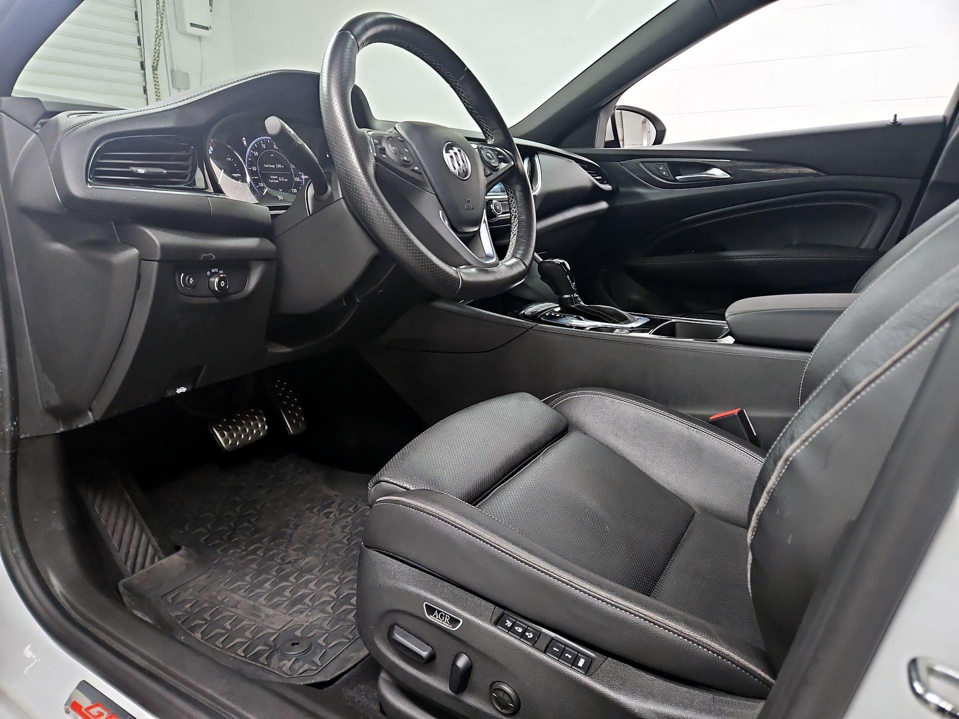 Thumbnail: 2019 Buick Regal - 11
