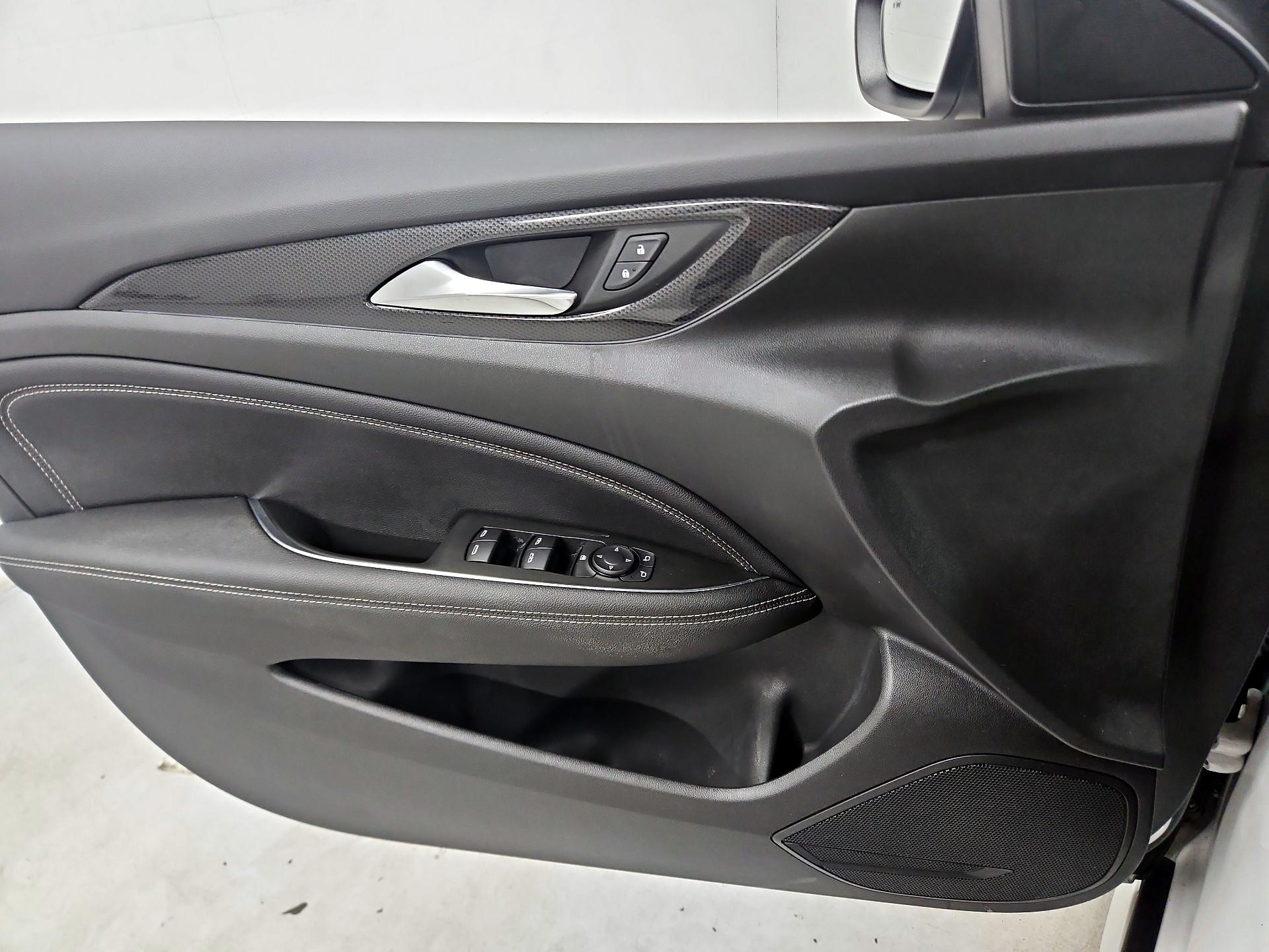 Thumbnail: 2019 Buick Regal - 12
