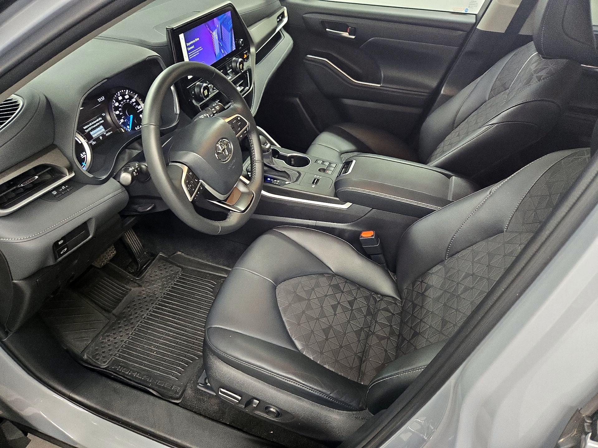 Thumbnail: 2024 Toyota Highlander - 11