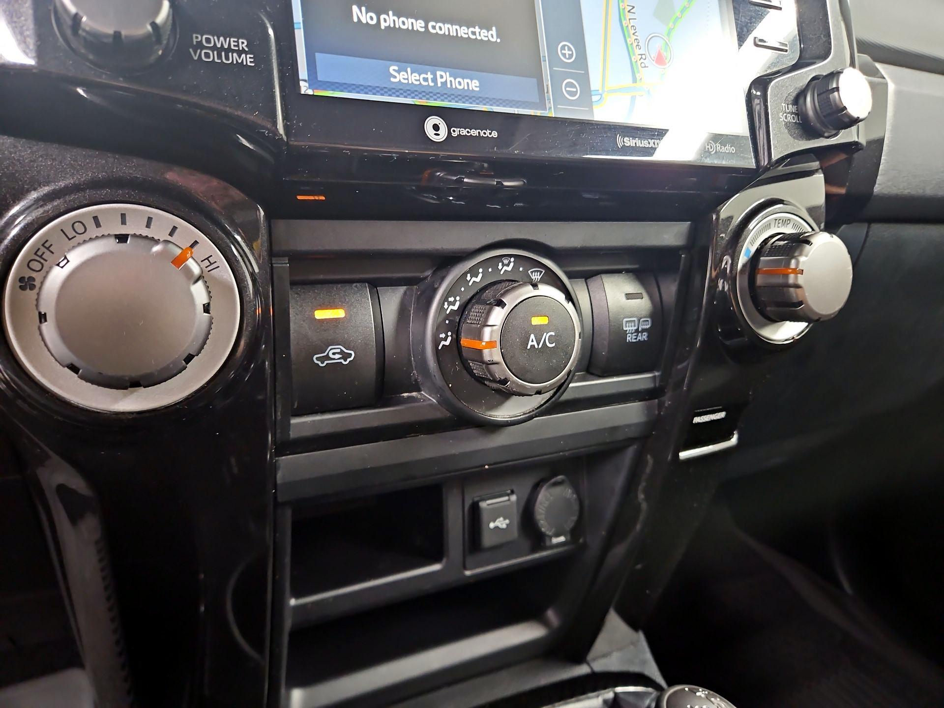 Thumbnail: 2021 Toyota 4Runner - 17