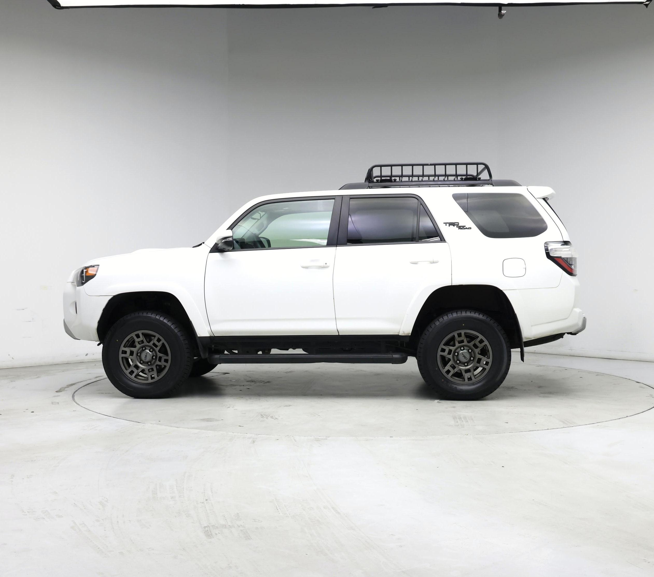 Thumbnail: 2021 Toyota 4Runner - 7