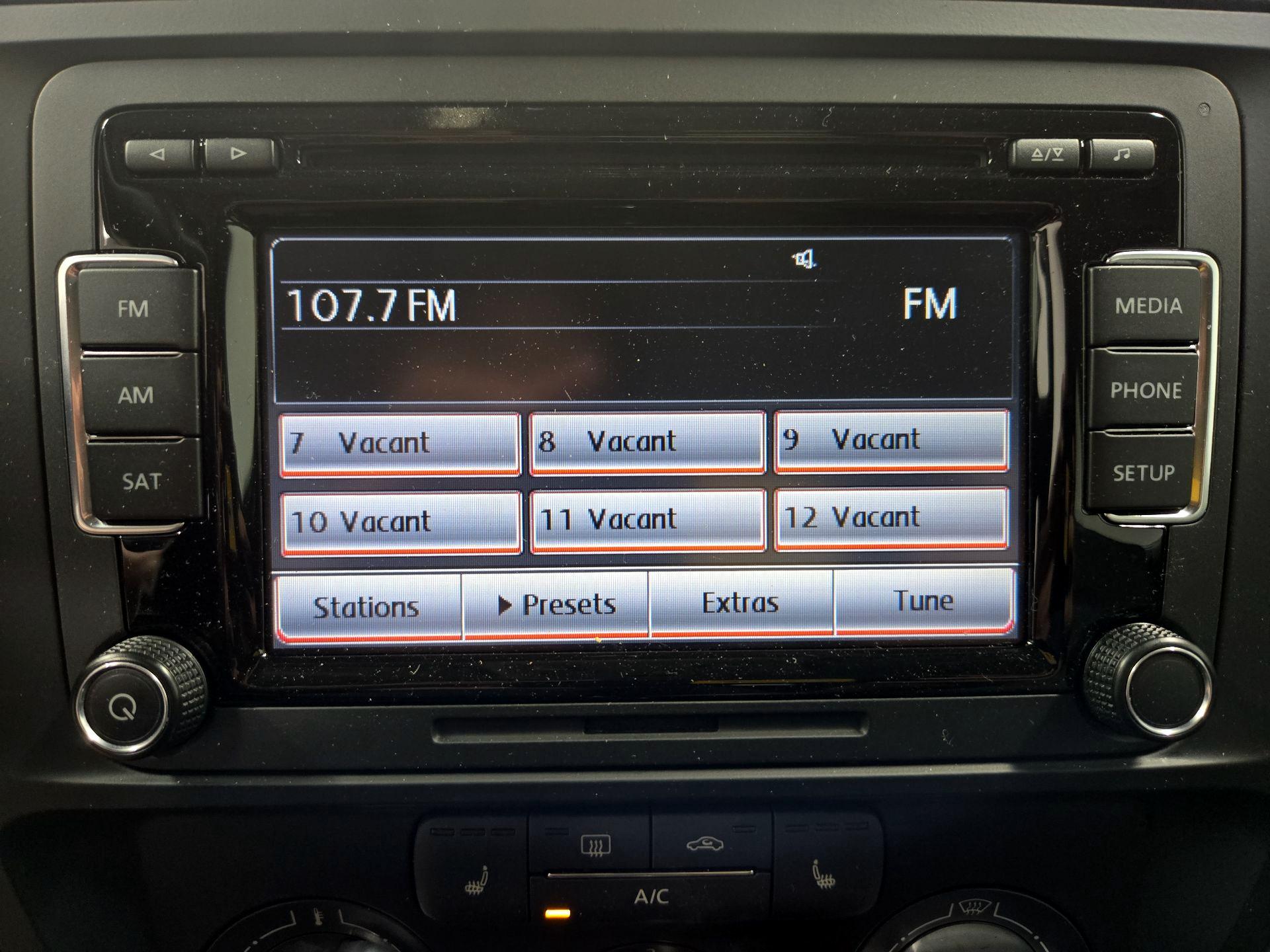 Thumbnail: 2015 Volkswagen Jetta - 15