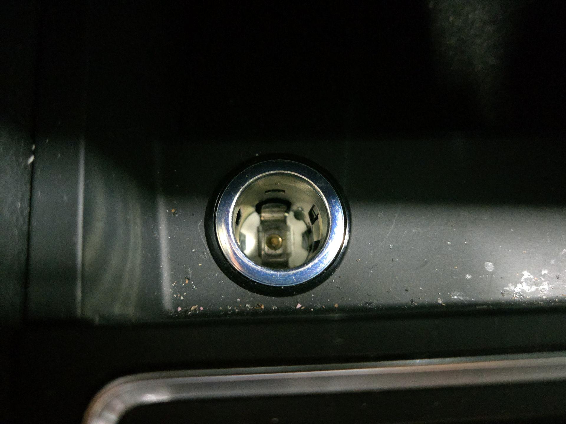 Thumbnail: 2015 Volkswagen Jetta - 18