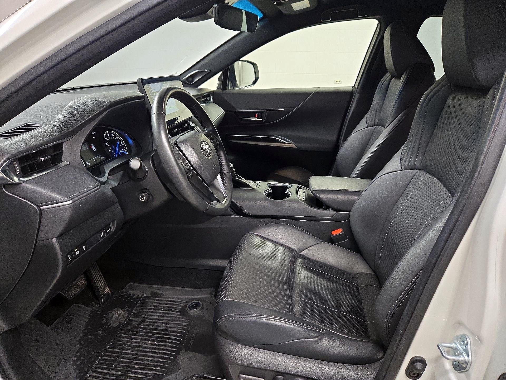 Thumbnail: 2021 Toyota Venza - 11