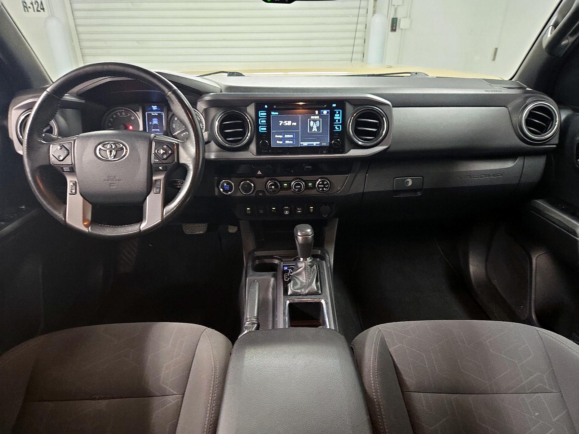 Thumbnail: 2018 Toyota Tacoma - 9