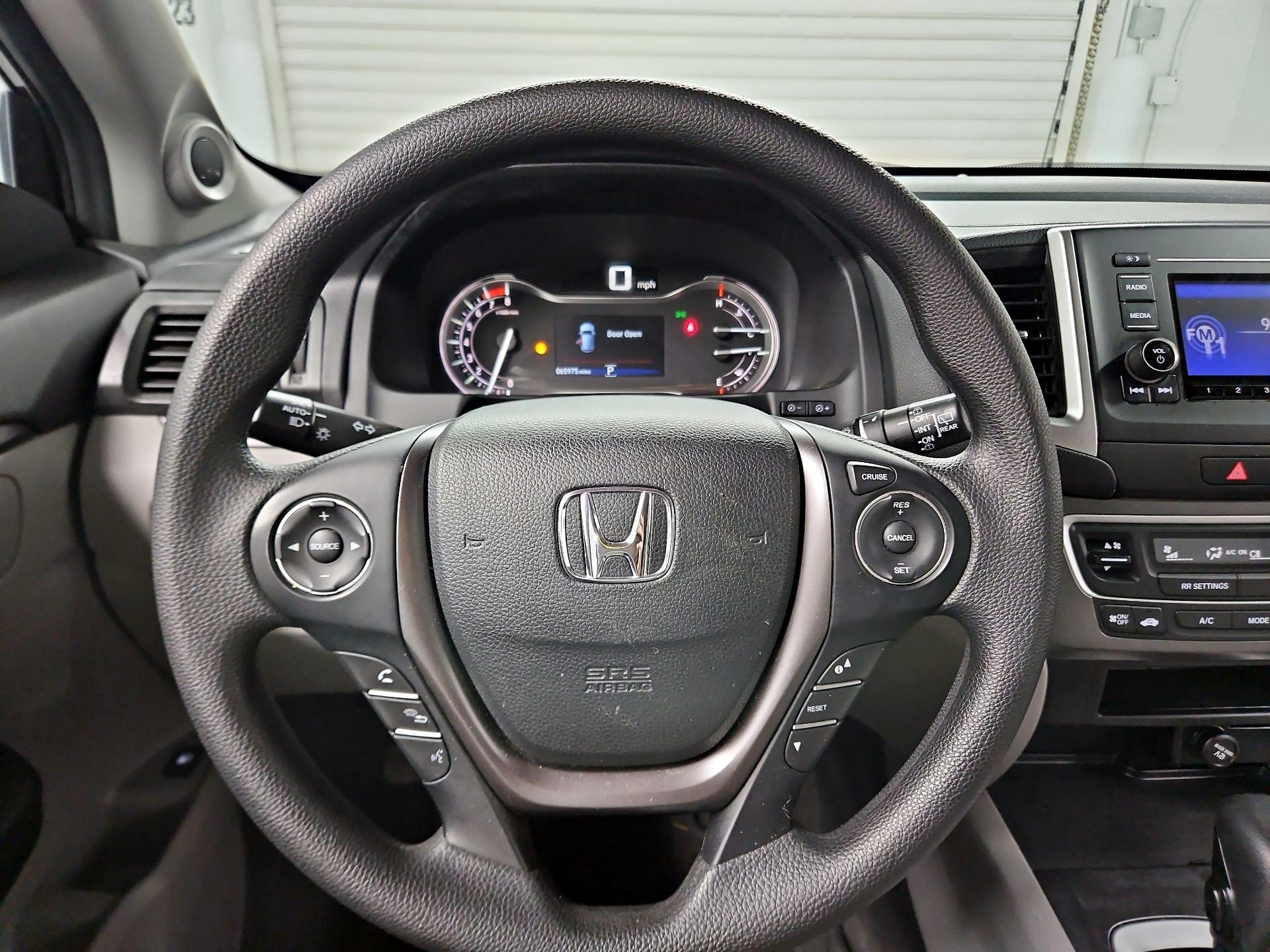 Thumbnail: 2018 Honda Pilot - 10
