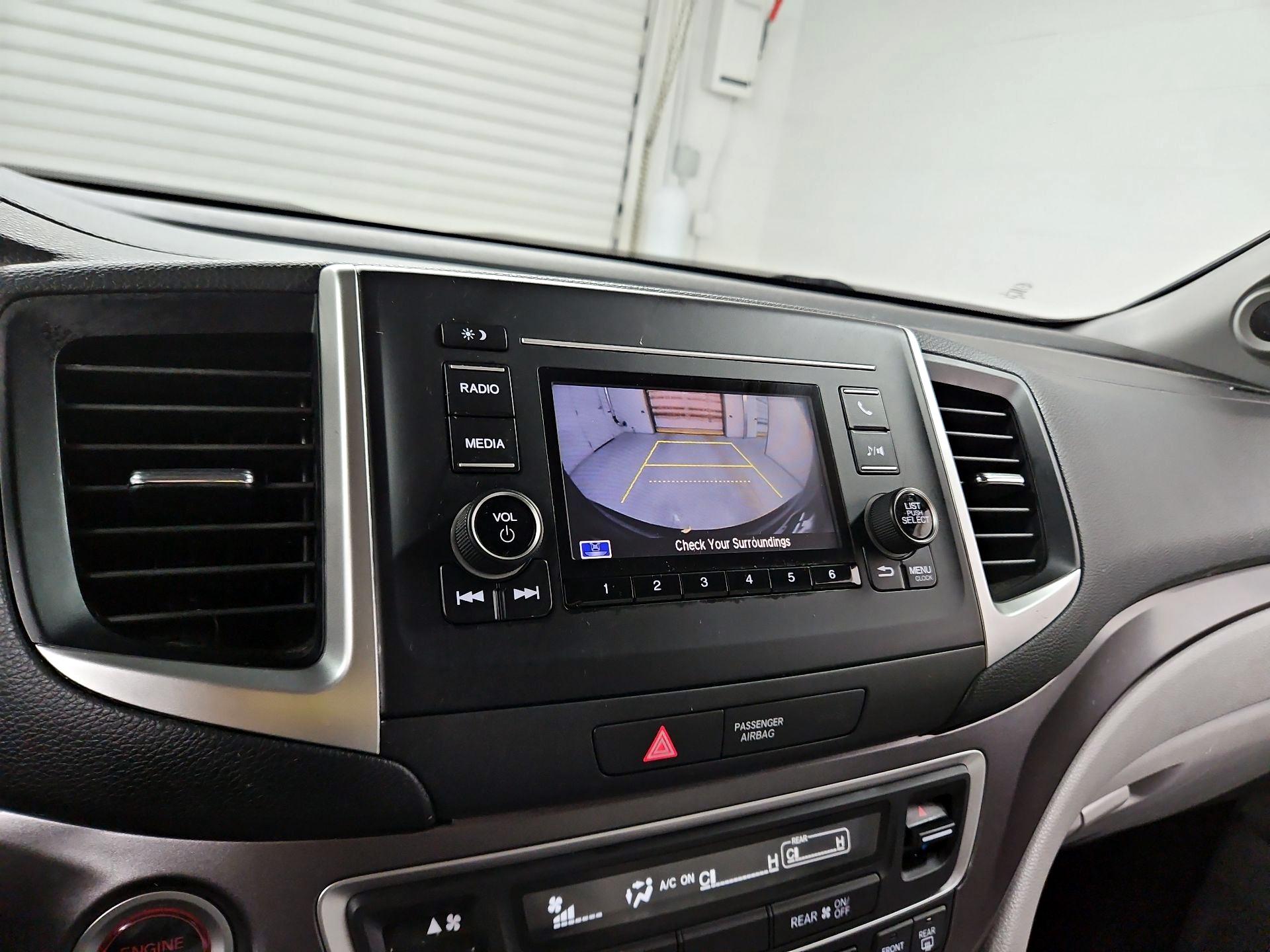 Thumbnail: 2018 Honda Pilot - 14